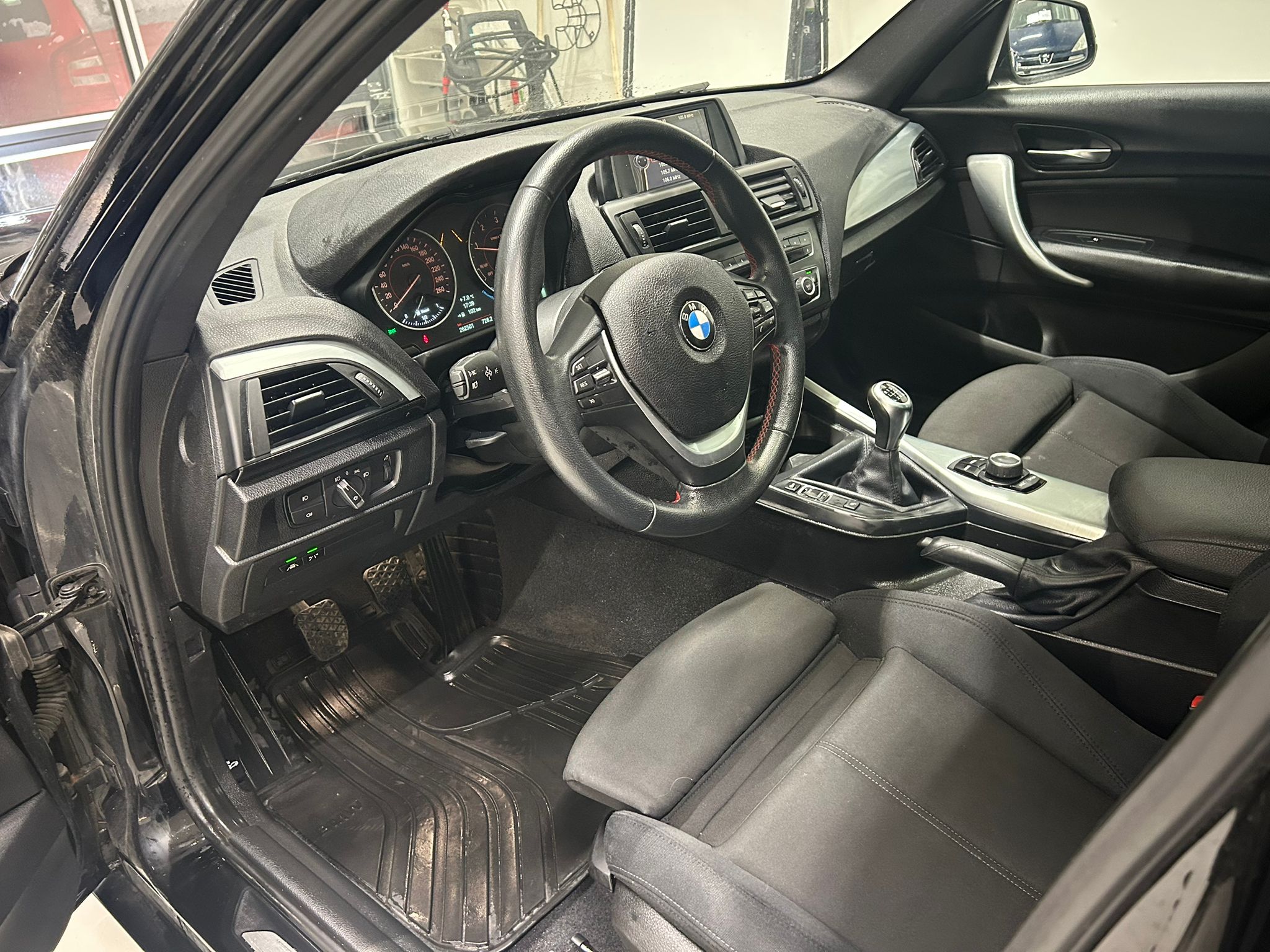 
								BMW 120 F20 TwinPower Turbo Limited xDrive Edition Sport full									