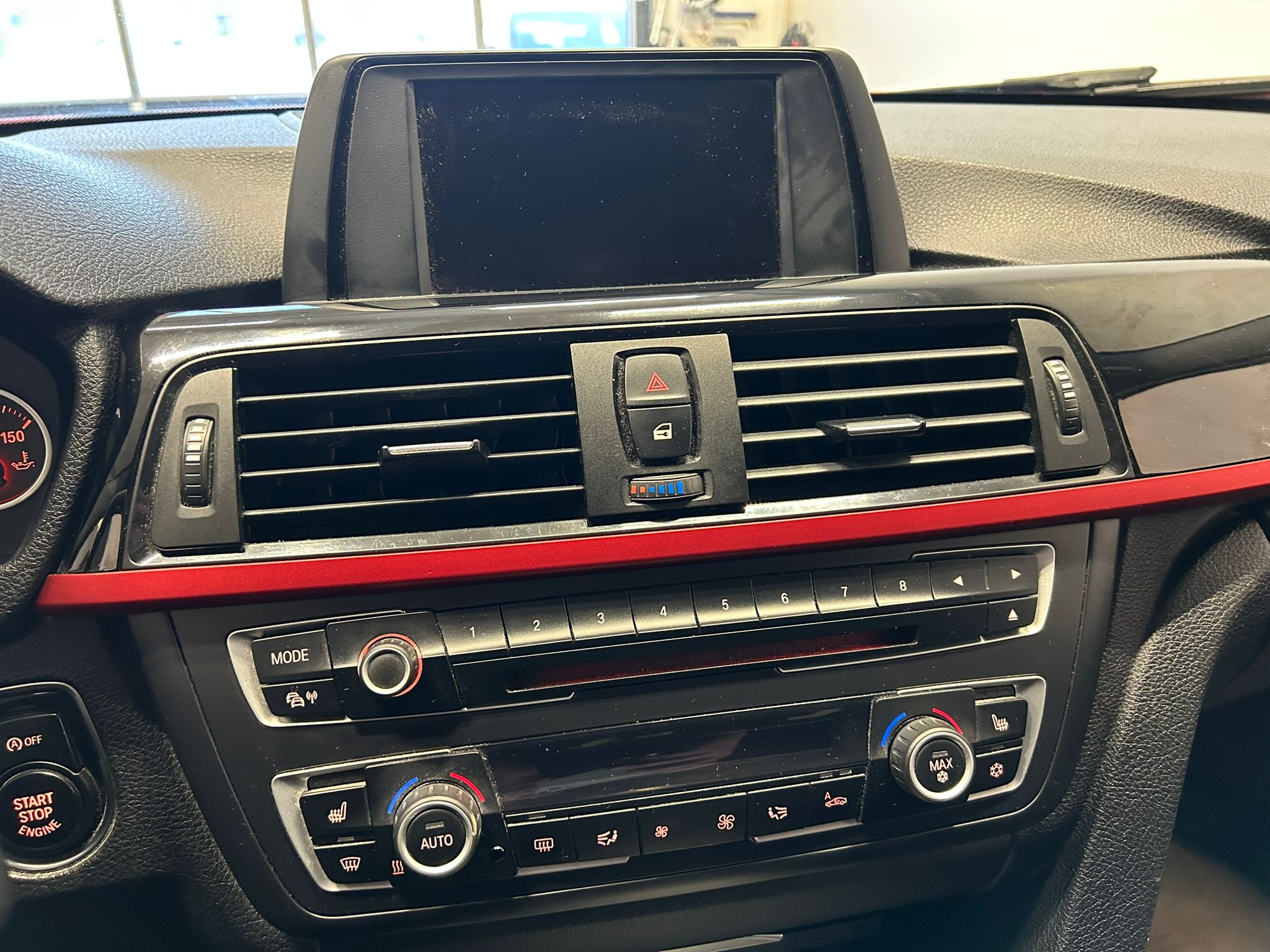 
								BMW 320 TwinPower Turbo A F30 Sedan Sport Line full									