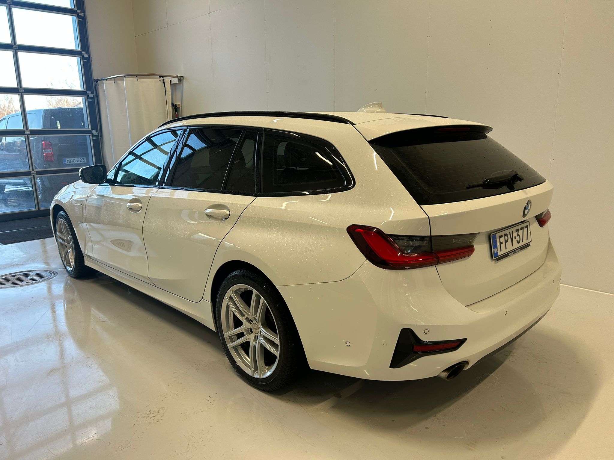 BMW 330 G21 Touring 330e xDrive A Charged Edition Sportline