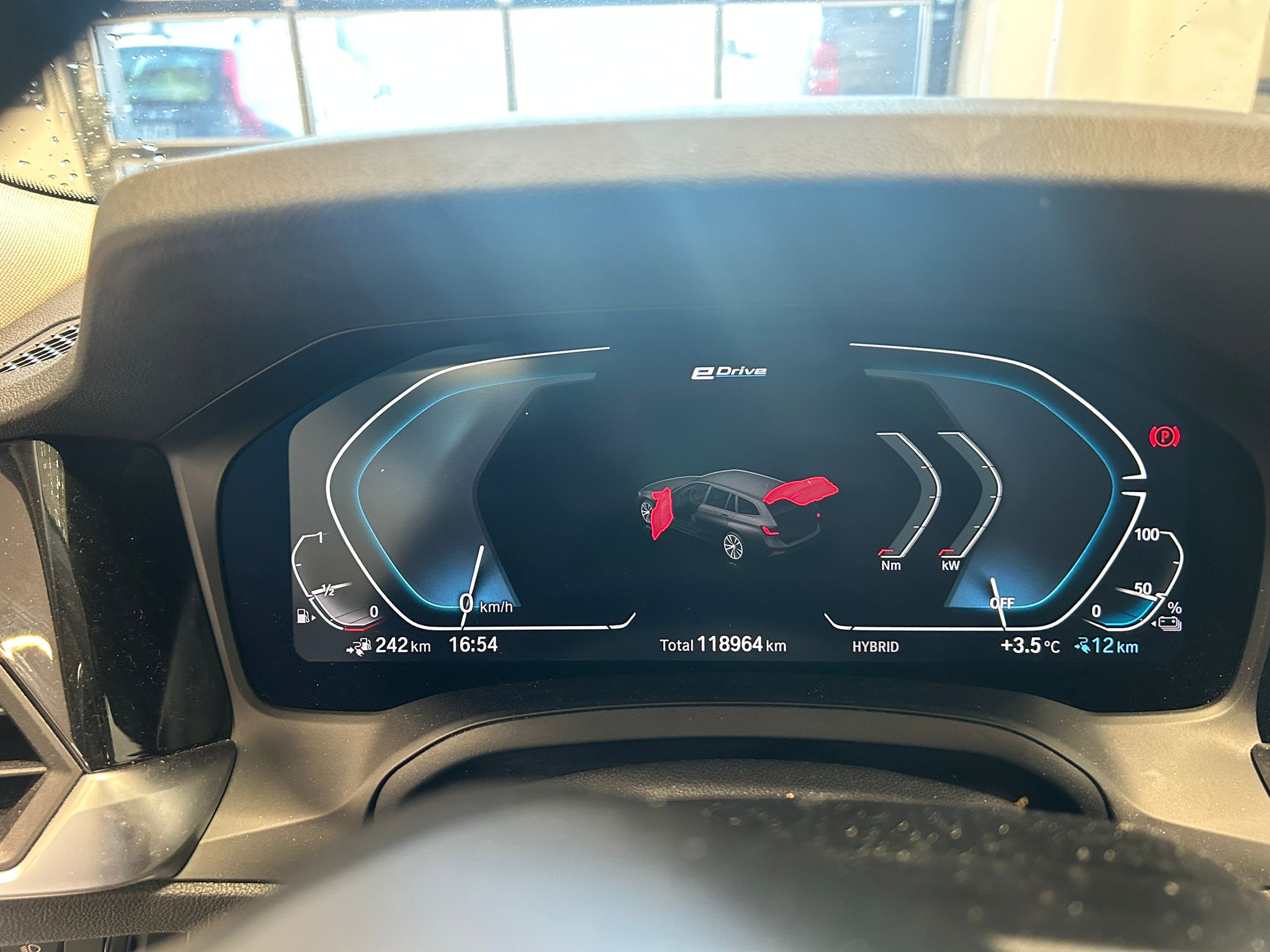 
								BMW 330 G21 Touring 330e xDrive A Charged Edition Sportline full									