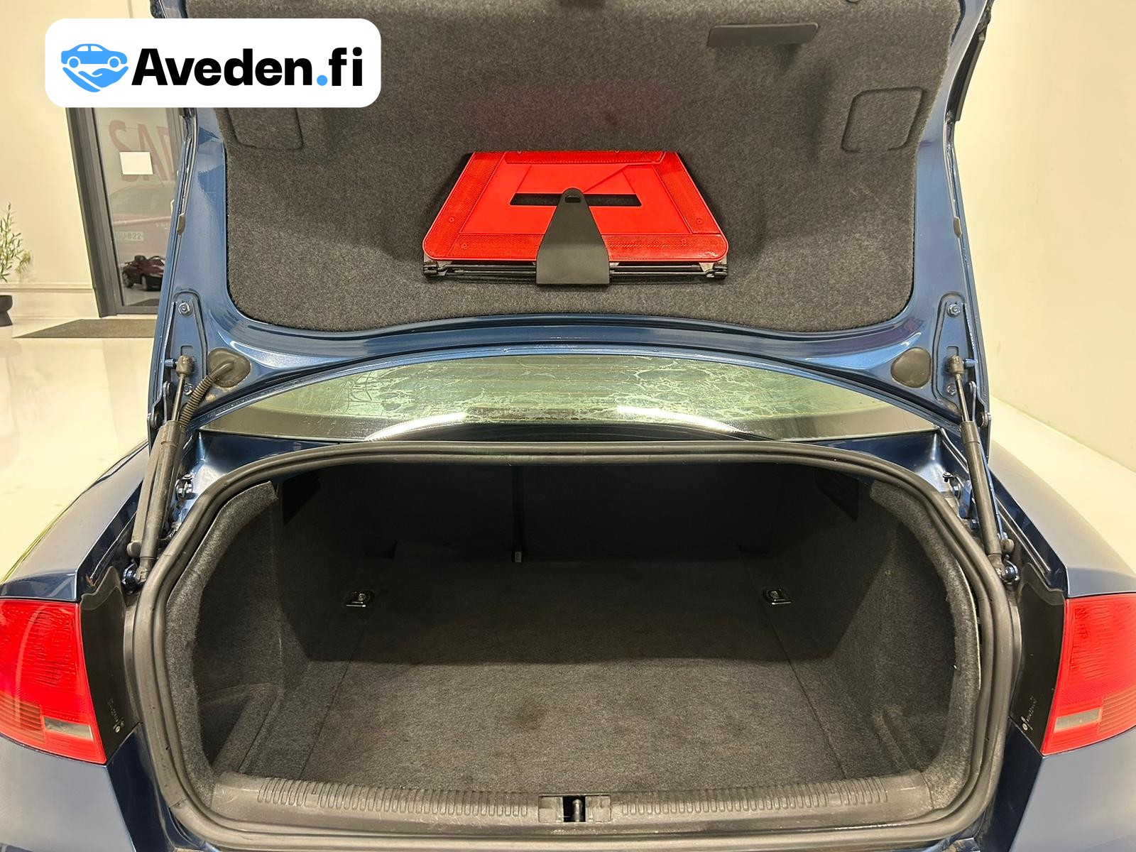 
								Audi A4 1,8 T 120 kW multitronic-aut. full									