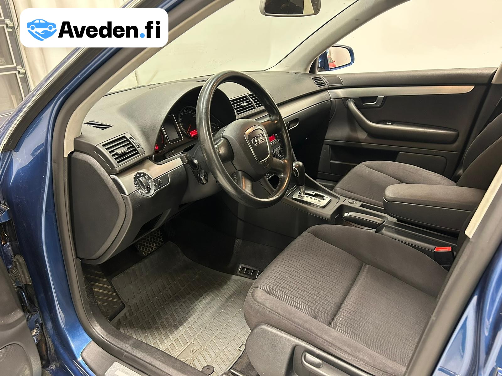 
								Audi A4 1,8 T 120 kW multitronic-aut. full									