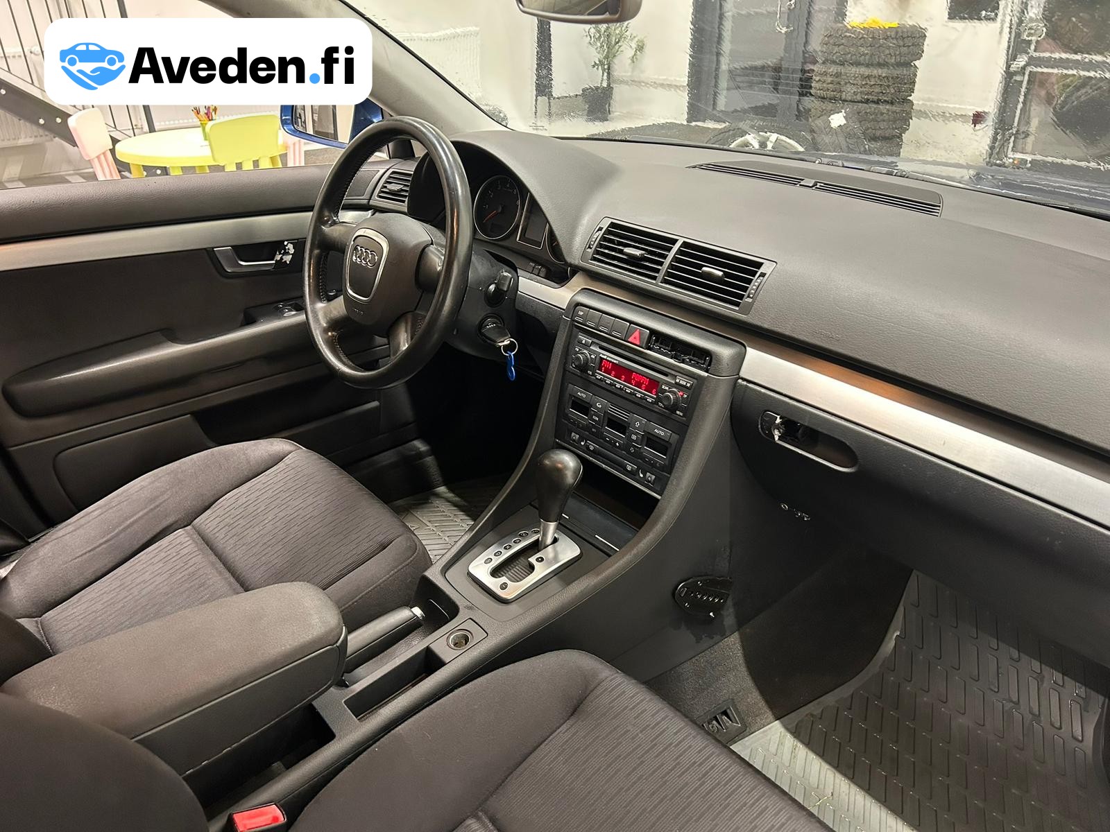 
								Audi A4 1,8 T 120 kW multitronic-aut. full									