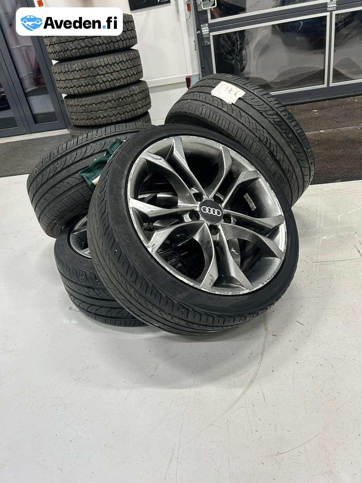 
								Audi A4 1,8 T 120 kW multitronic-aut. full									