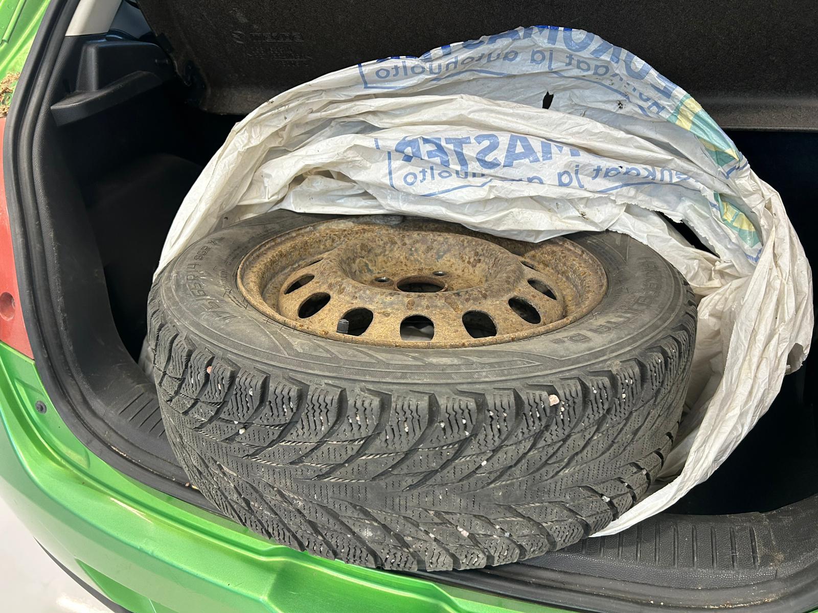 
								Mazda 2 1,3 Classic 5MT 5ov Z01 full									
