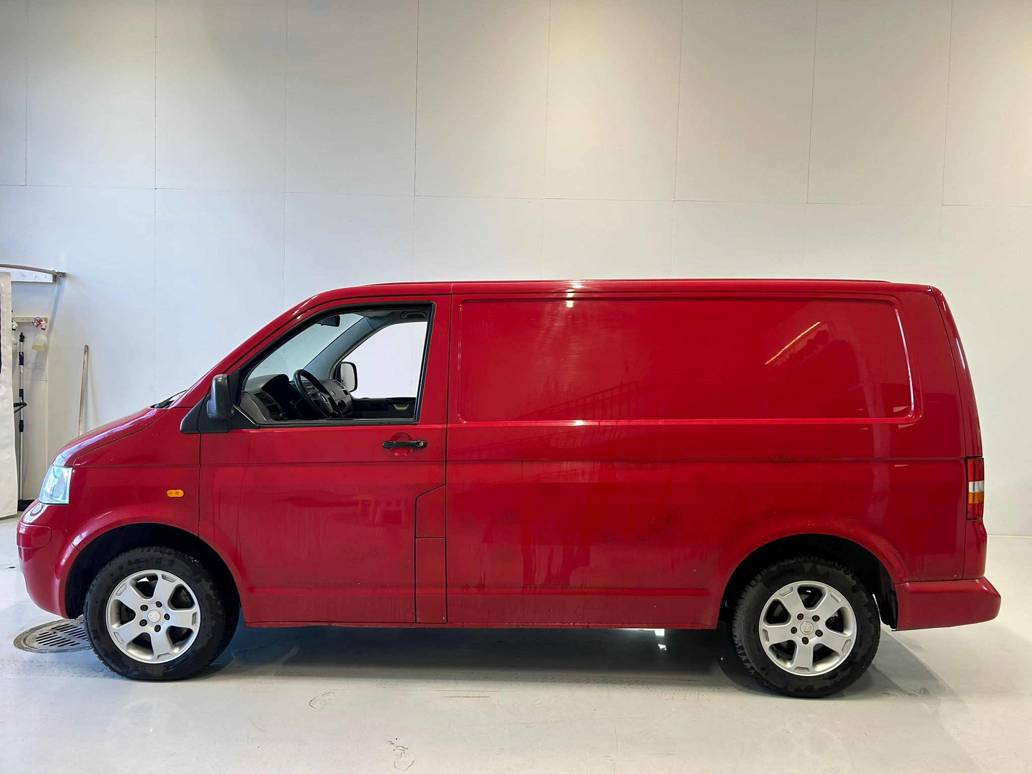 Volkswagen Transporter 1,9 TDI 62 kW Lyhyt