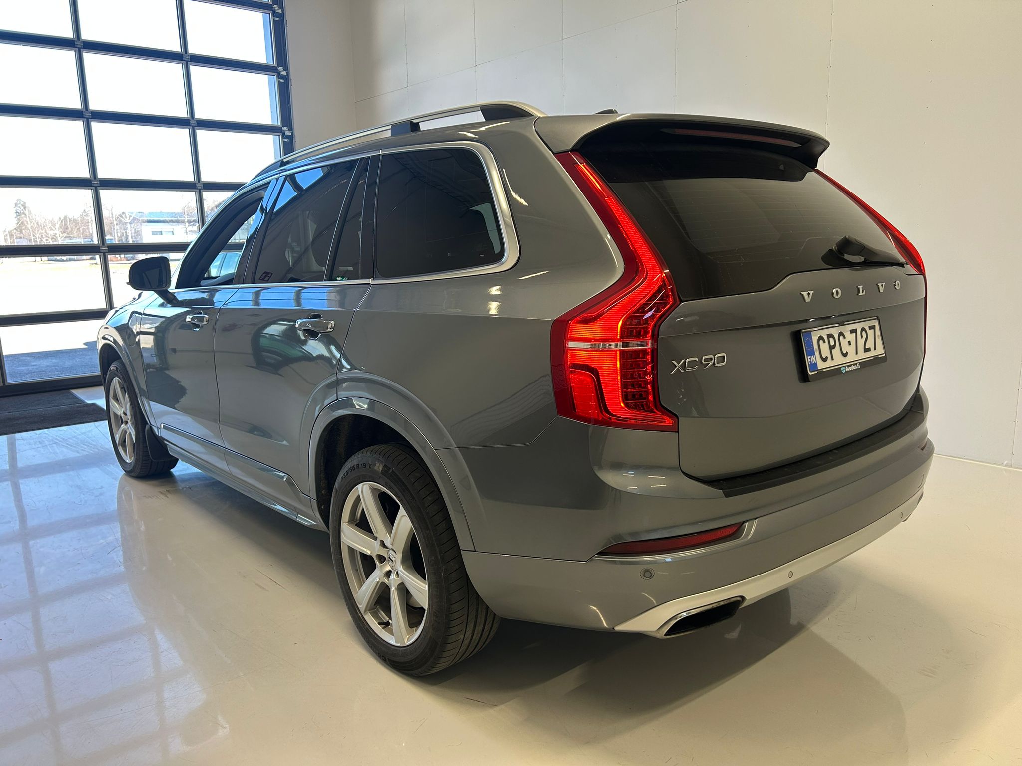 
								Volvo XC90 T8 Twin Engine AWD Momentum aut full									