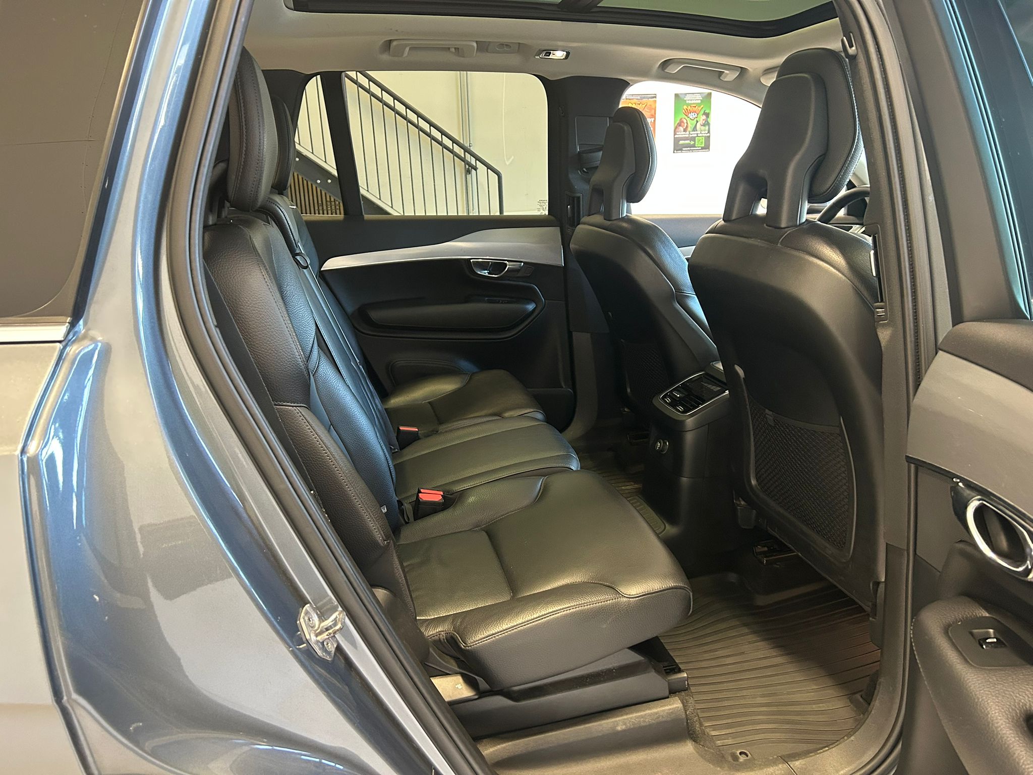 
								Volvo XC90 T8 Twin Engine AWD Momentum aut full									