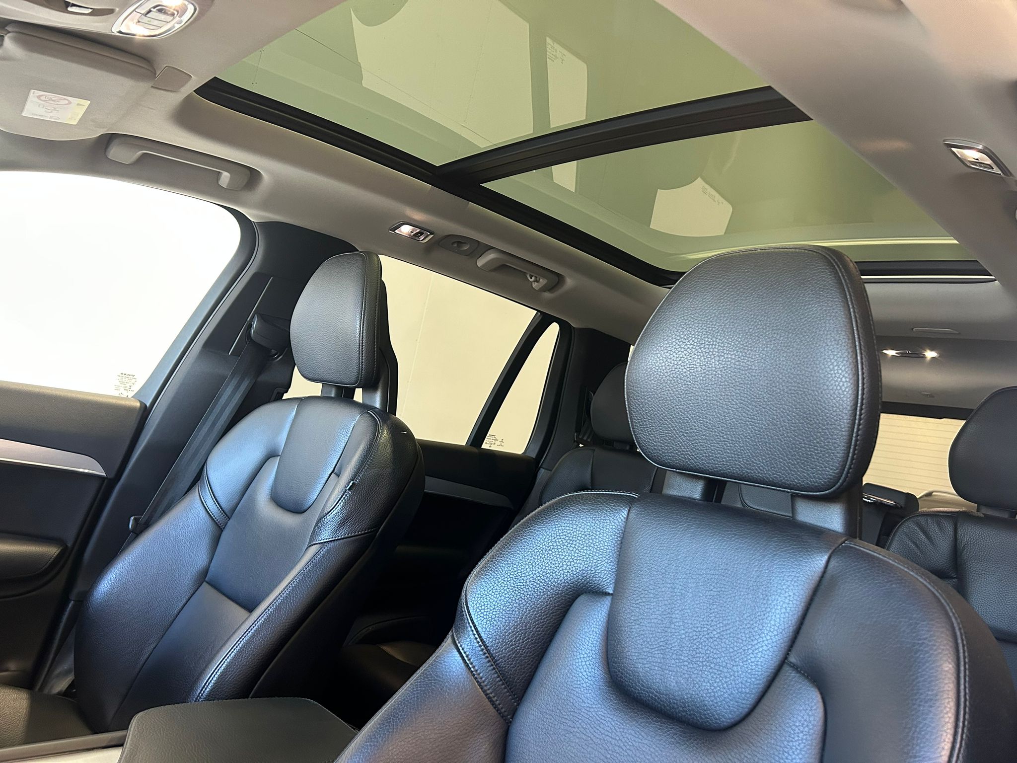 
								Volvo XC90 T8 Twin Engine AWD Momentum aut full									