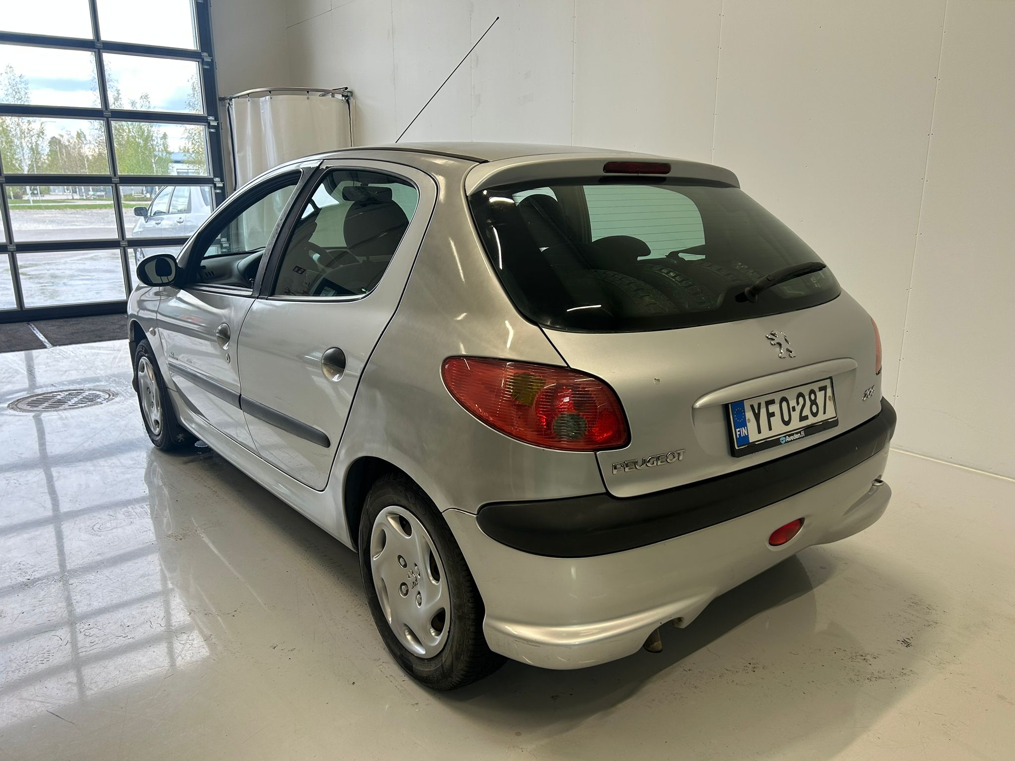 
								Peugeot 206 1.4 S-edition 5ov full									