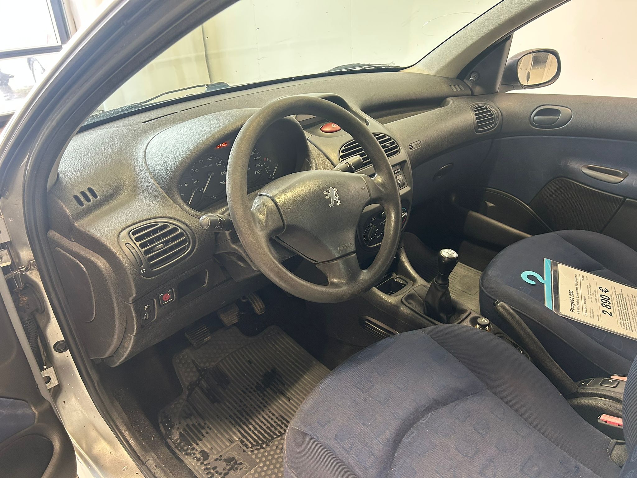 
								Peugeot 206 1.4 S-edition 5ov full									