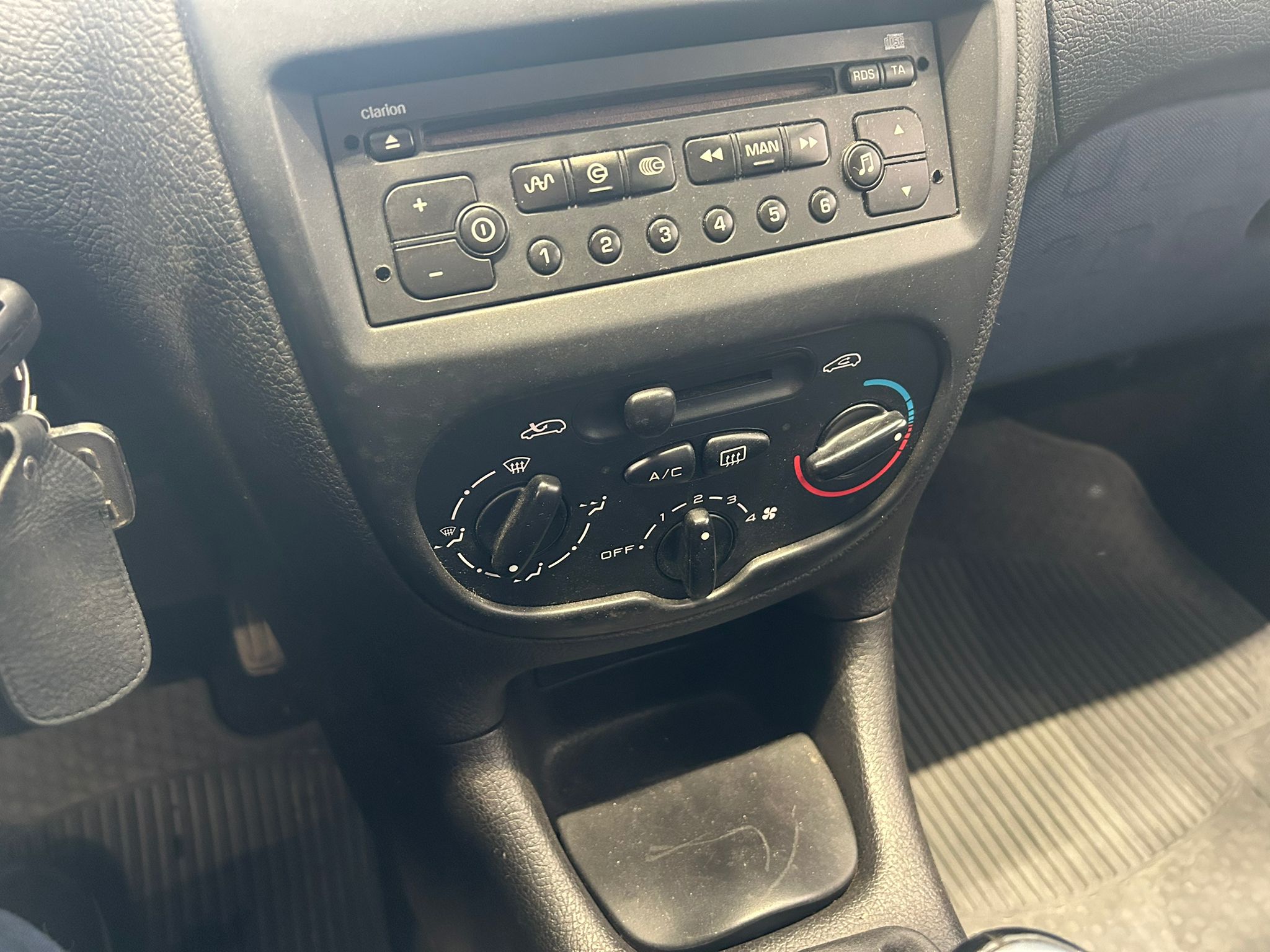 
								Peugeot 206 1.4 S-edition 5ov full									