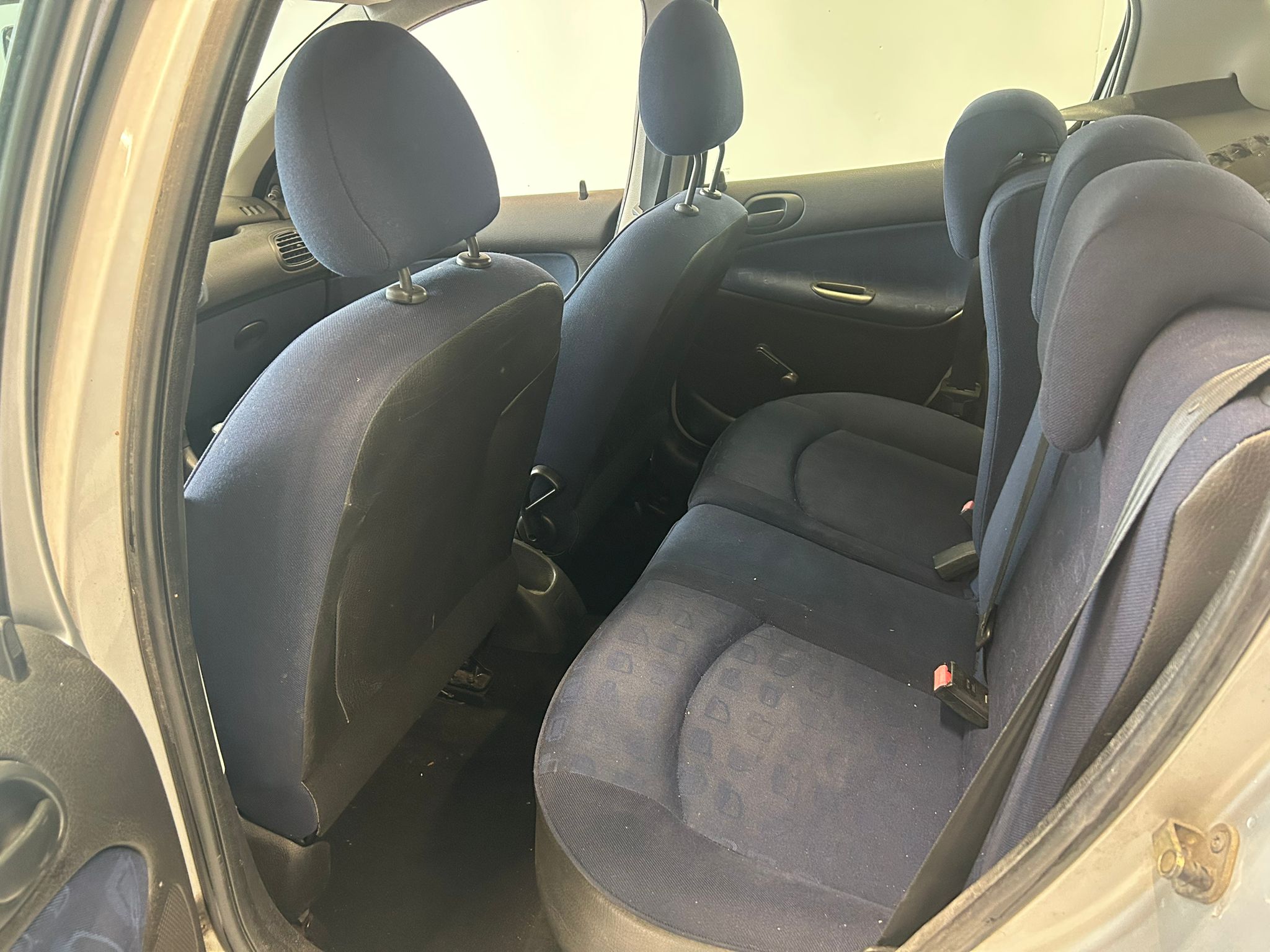
								Peugeot 206 1.4 S-edition 5ov full									