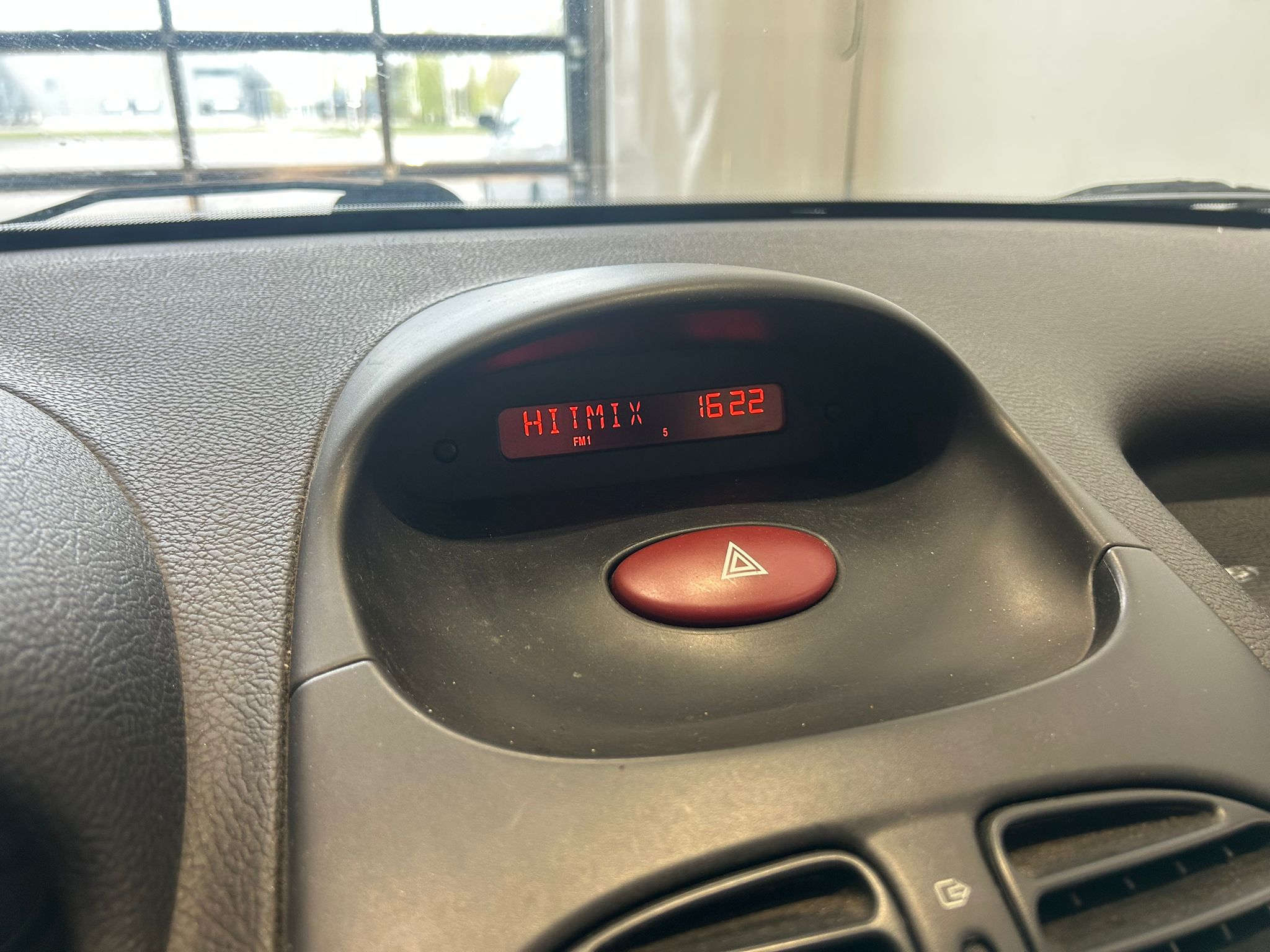 
								Peugeot 206 1.4 S-edition 5ov full									
