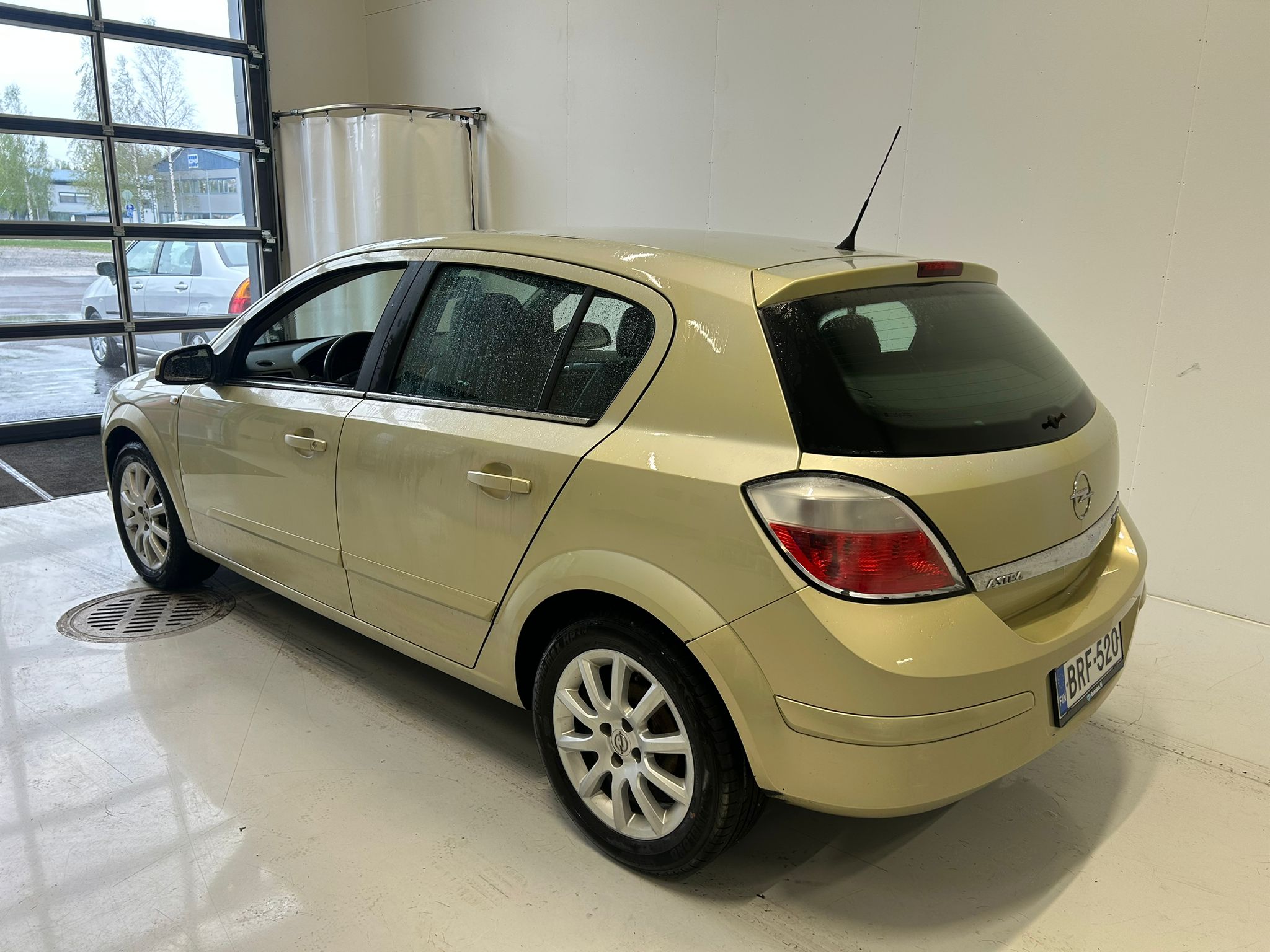 
								Opel Astra 1,6 Twinport Cosmo 5d full									