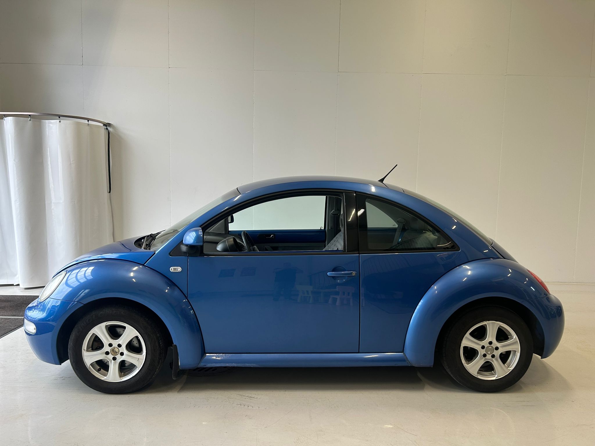 Volkswagen New Beetle 2.0 85kw
