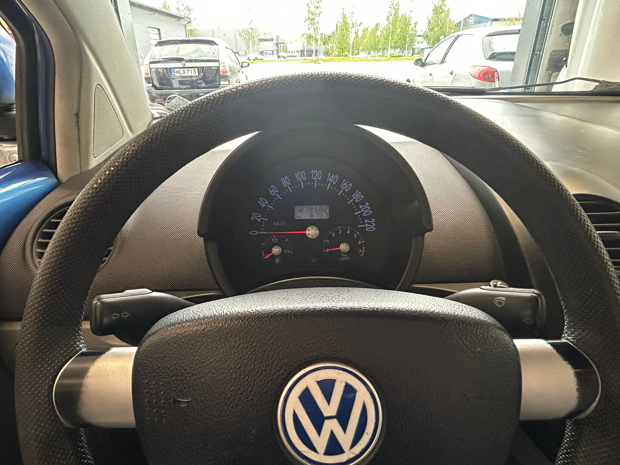 
								Volkswagen New Beetle 2.0 85kw full									