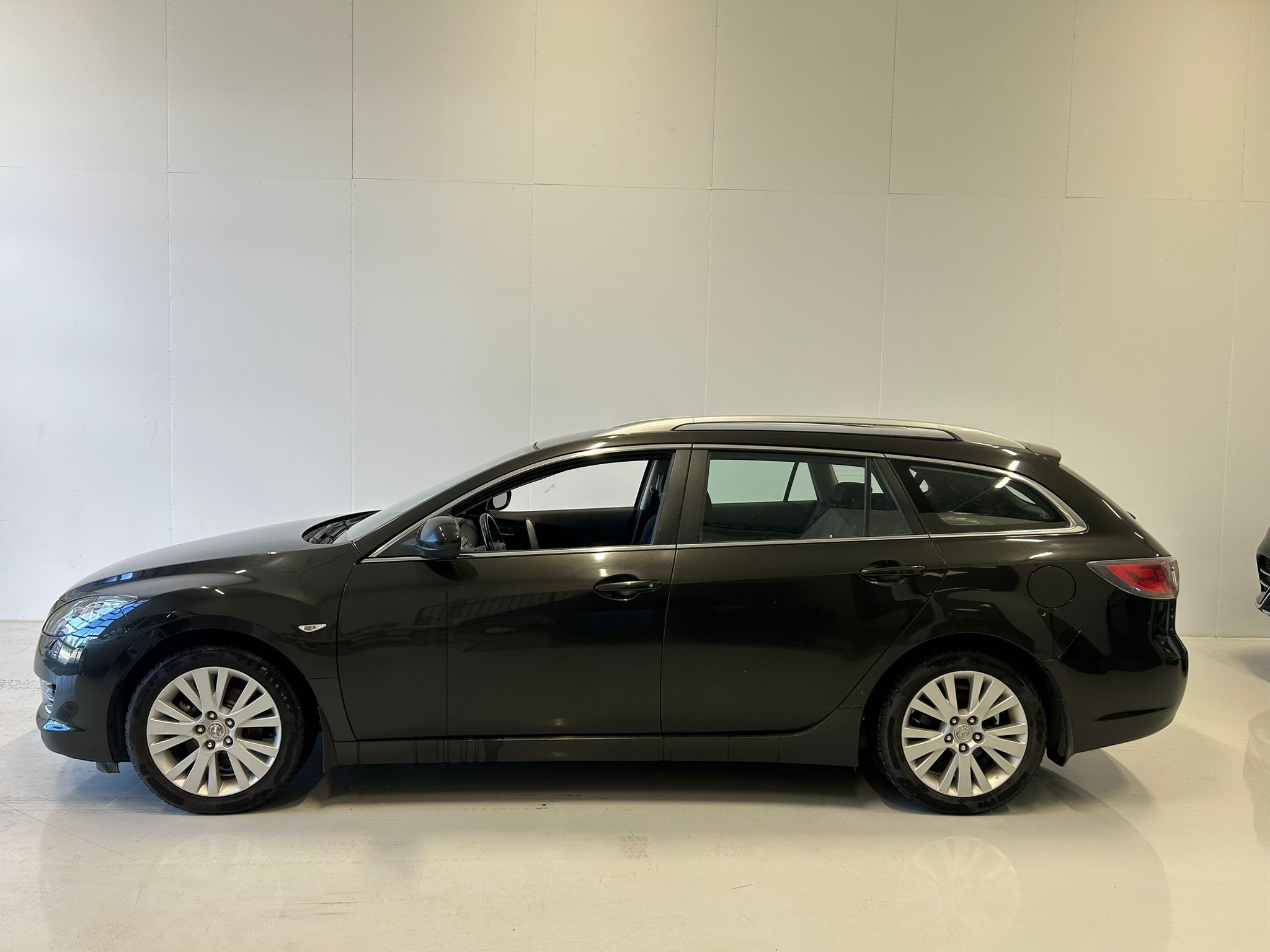 Mazda 6 Sport Wagon 1,8 Elegance Business 5MT