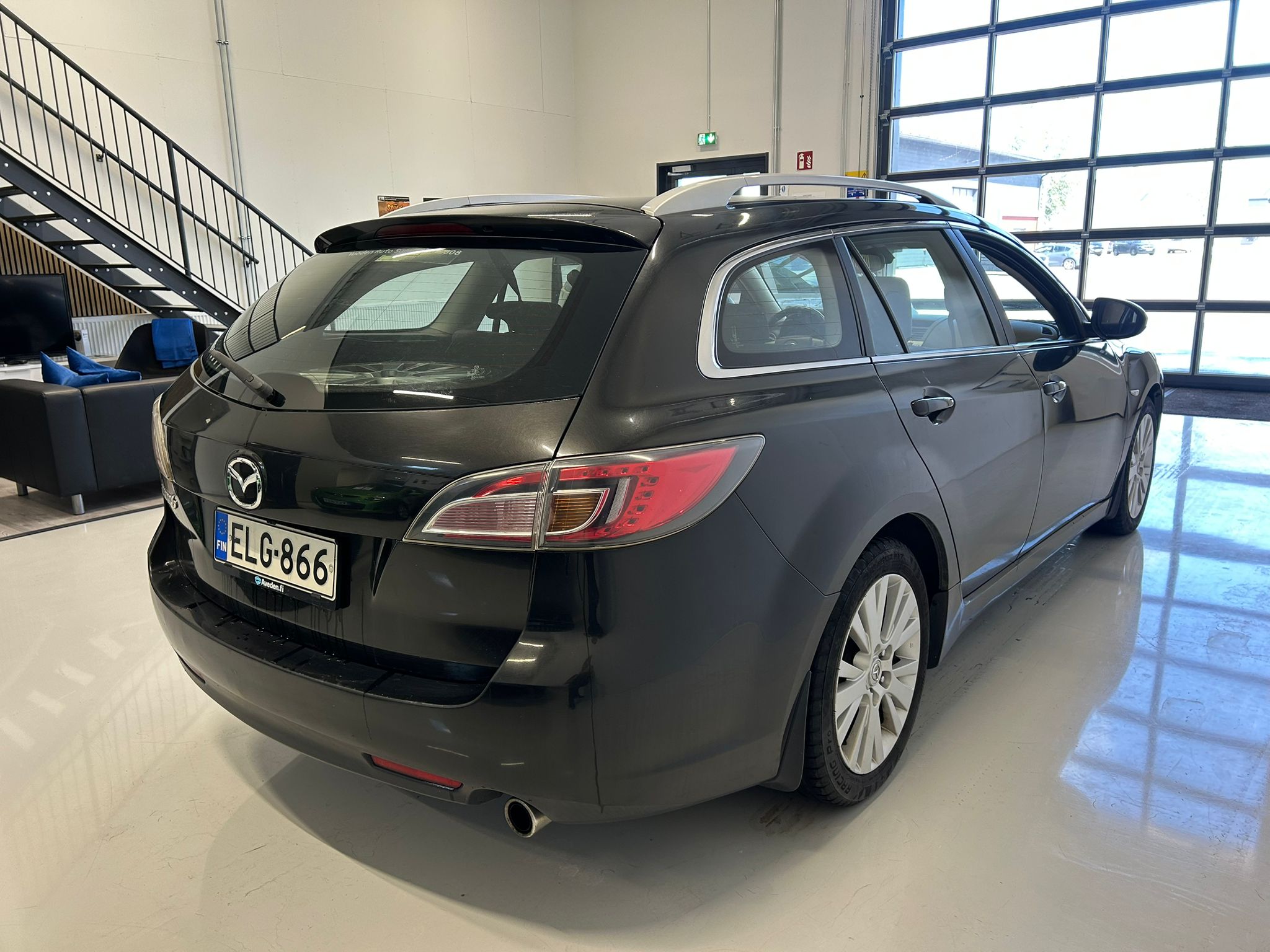 Mazda 6 Sport Wagon 1,8 Elegance Business 5MT