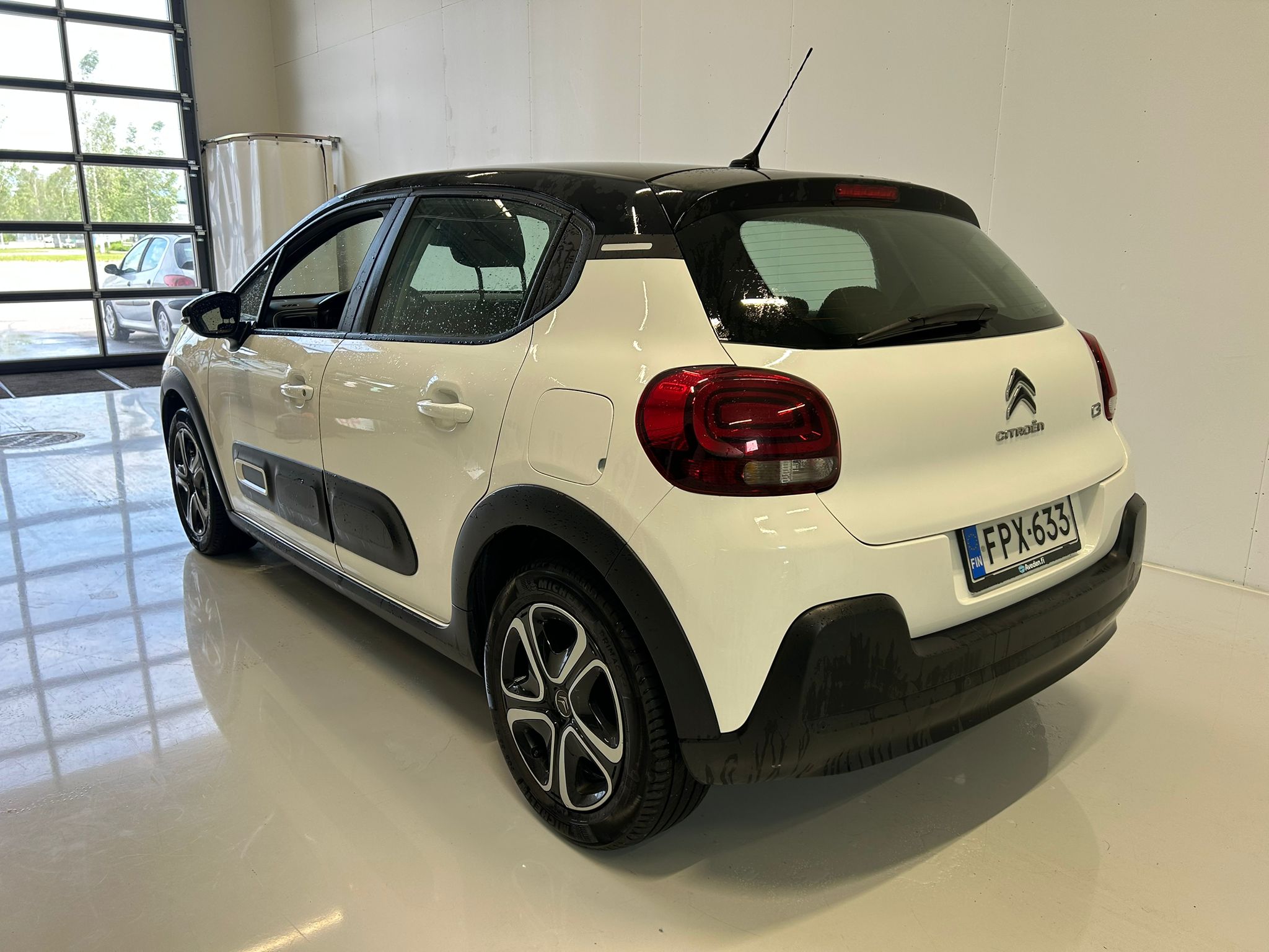 
								Citroen C3 PureTech 82 Lauch Edition full									