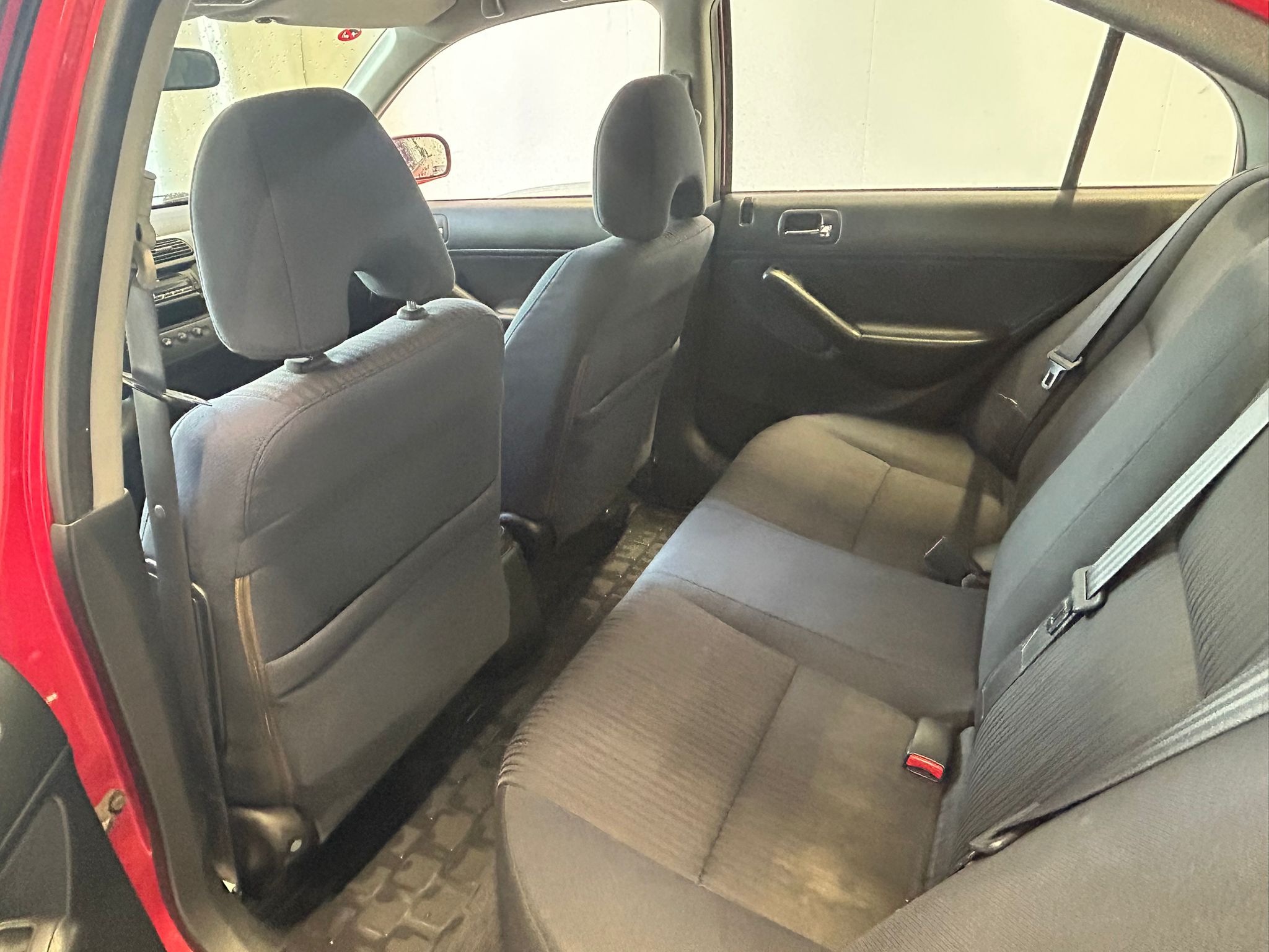 
								Honda Civic 1.6, 110hv. Ilmastointi, Lohkolämmitin sisähaaralla full									