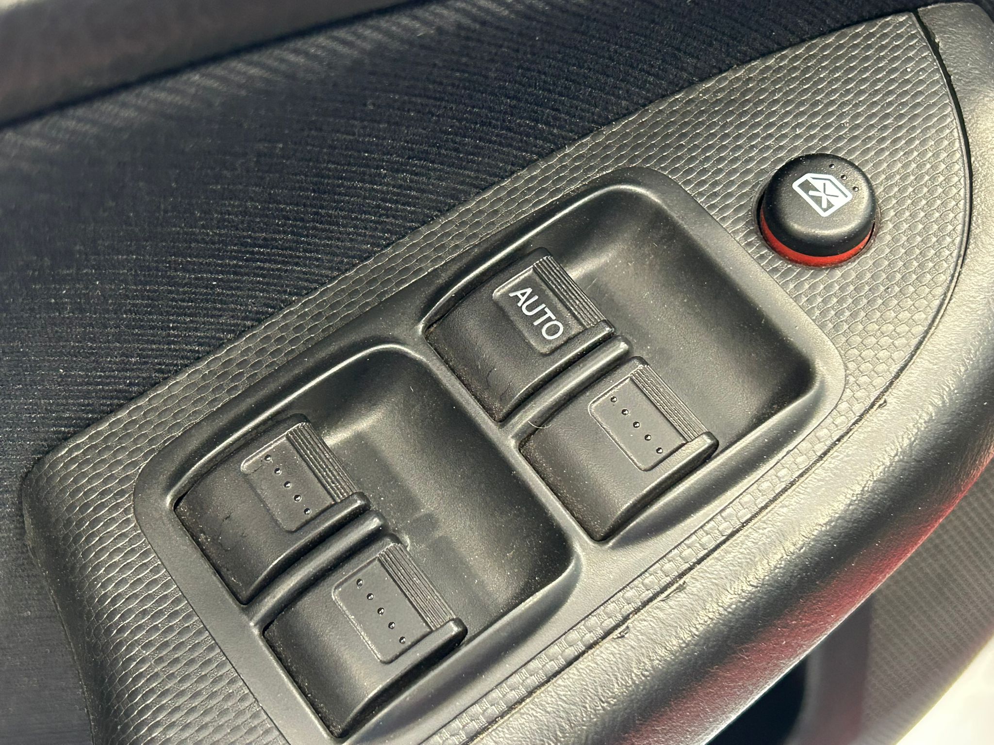 
								Honda Civic 1.6, 110hv. Ilmastointi, Lohkolämmitin sisähaaralla full									