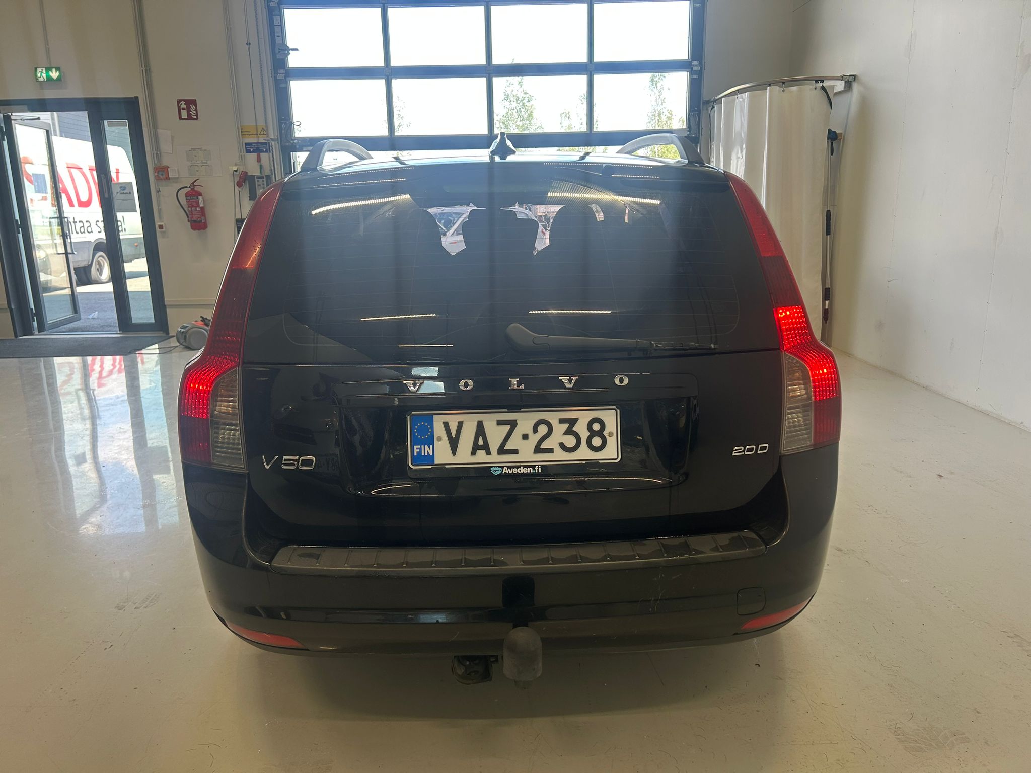 
								Volvo V50 2,0D (136 hv) Kinetic man full									