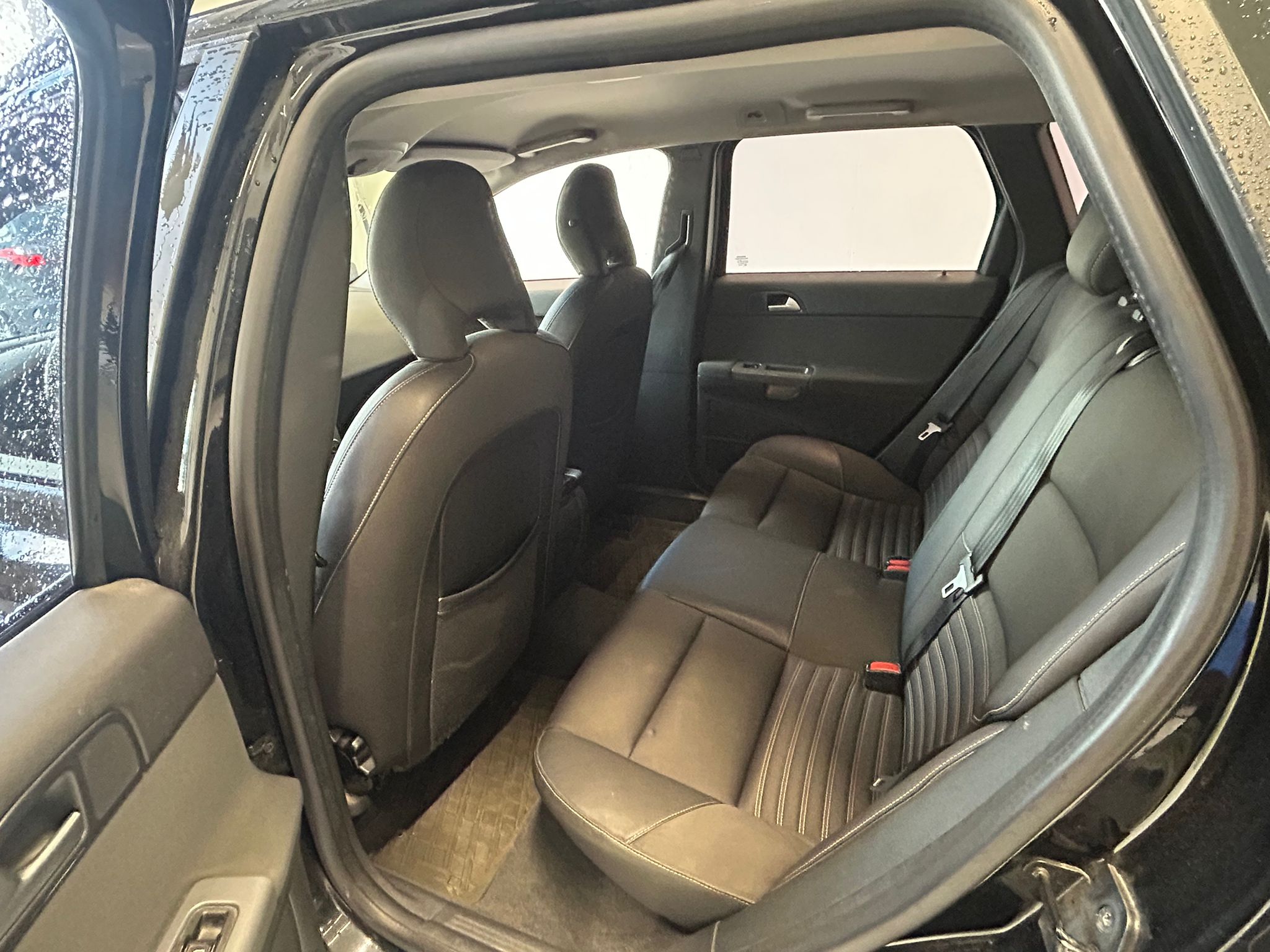 
								Volvo V50 2,0D (136 hv) Kinetic man full									