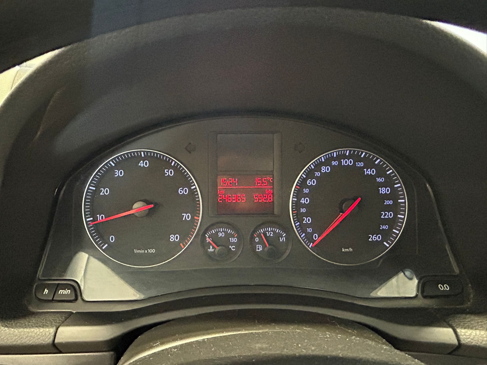 
								Volkswagen Jetta Trendline 1,6 75 kW full									