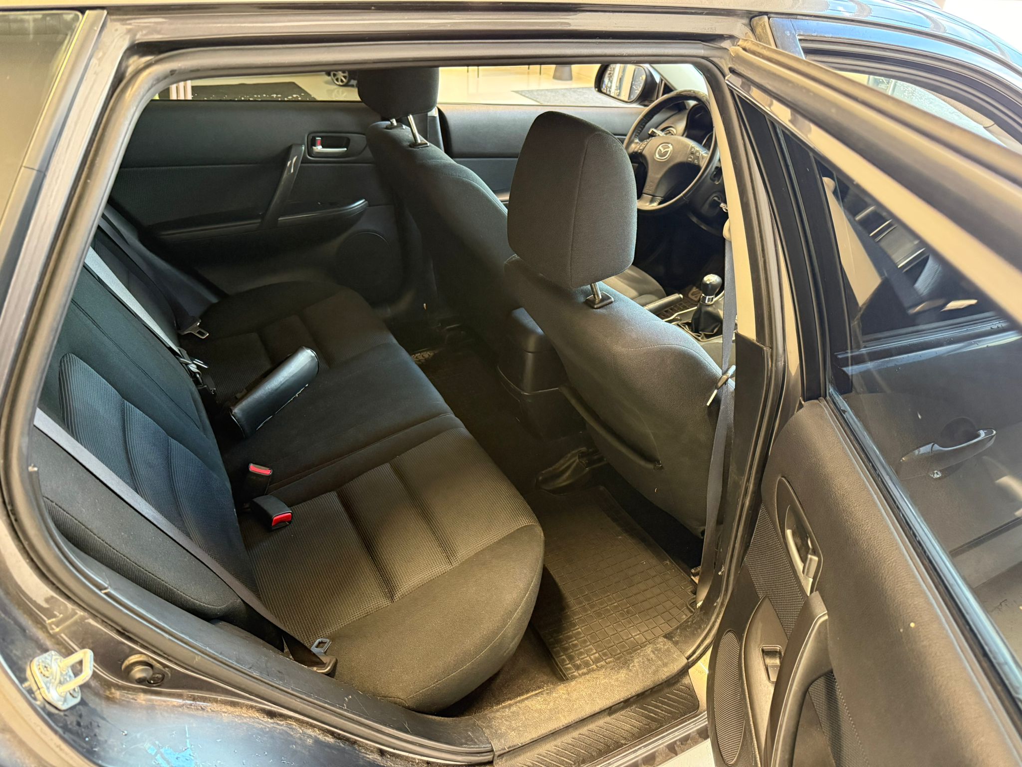 
								Mazda 6 Sport Wagon 1,8 full									