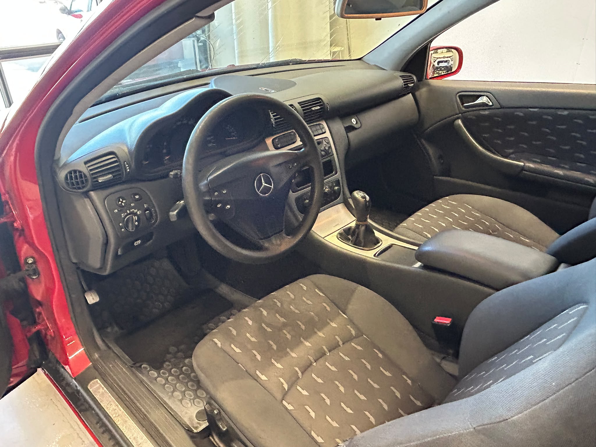 
								Mercedes-Benz C 180 Kompressor full									