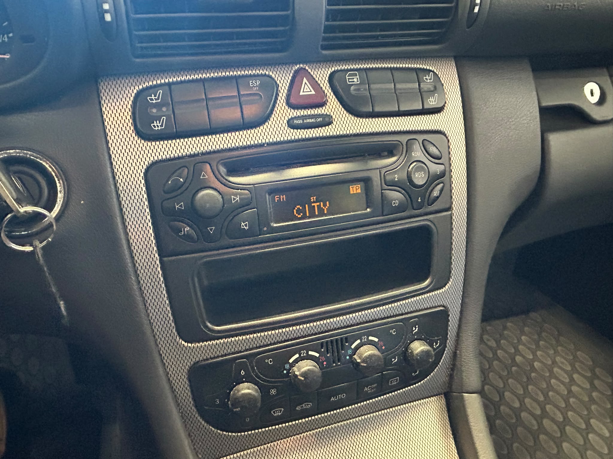 
								Mercedes-Benz C 180 Kompressor full									