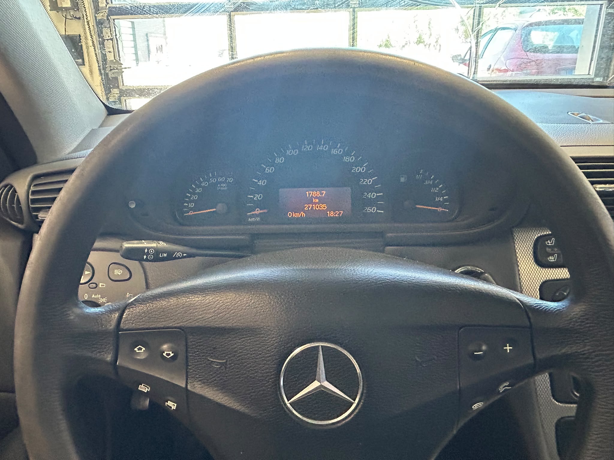 
								Mercedes-Benz C 180 Kompressor full									