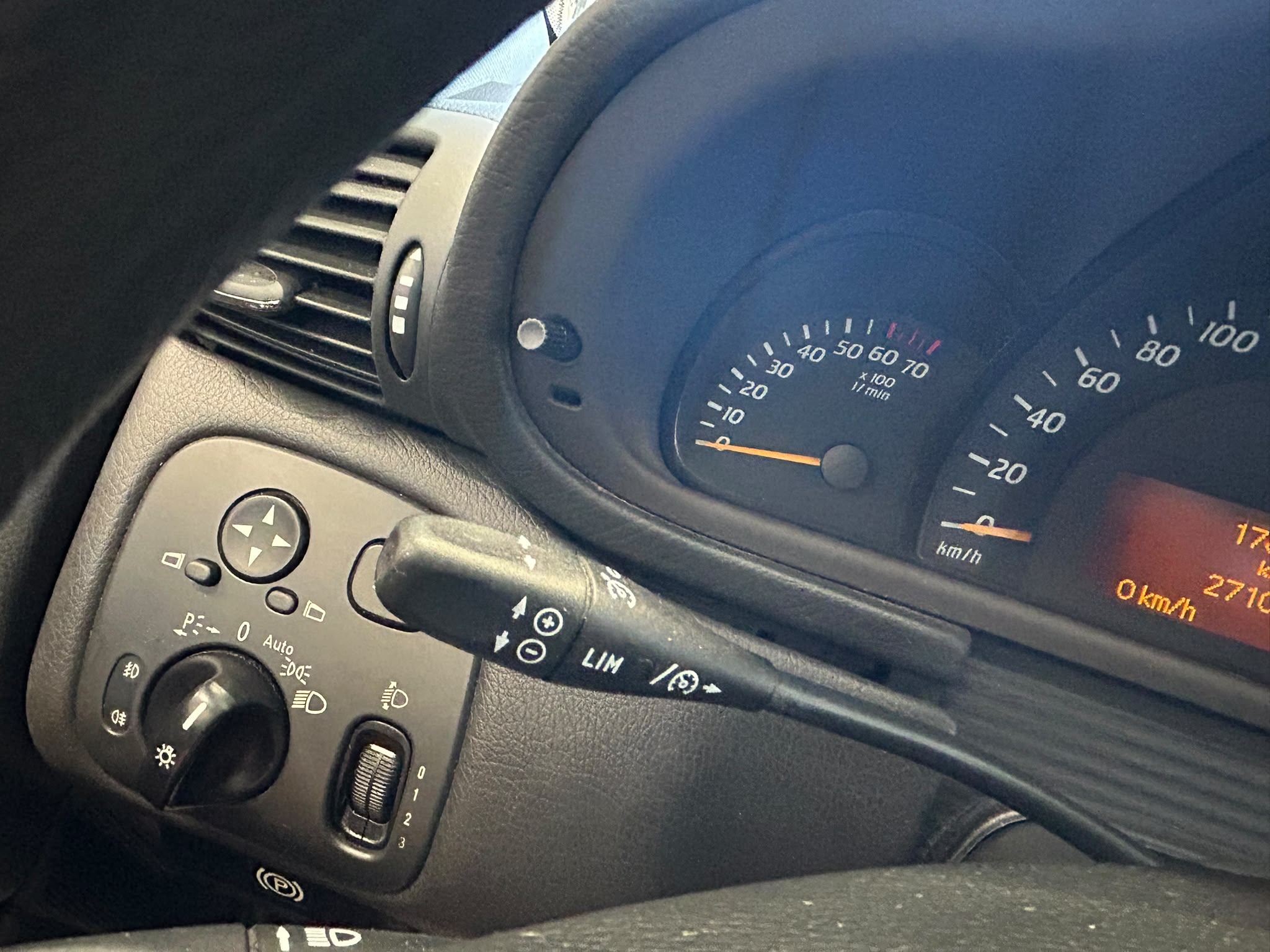 
								Mercedes-Benz C 180 Kompressor full									