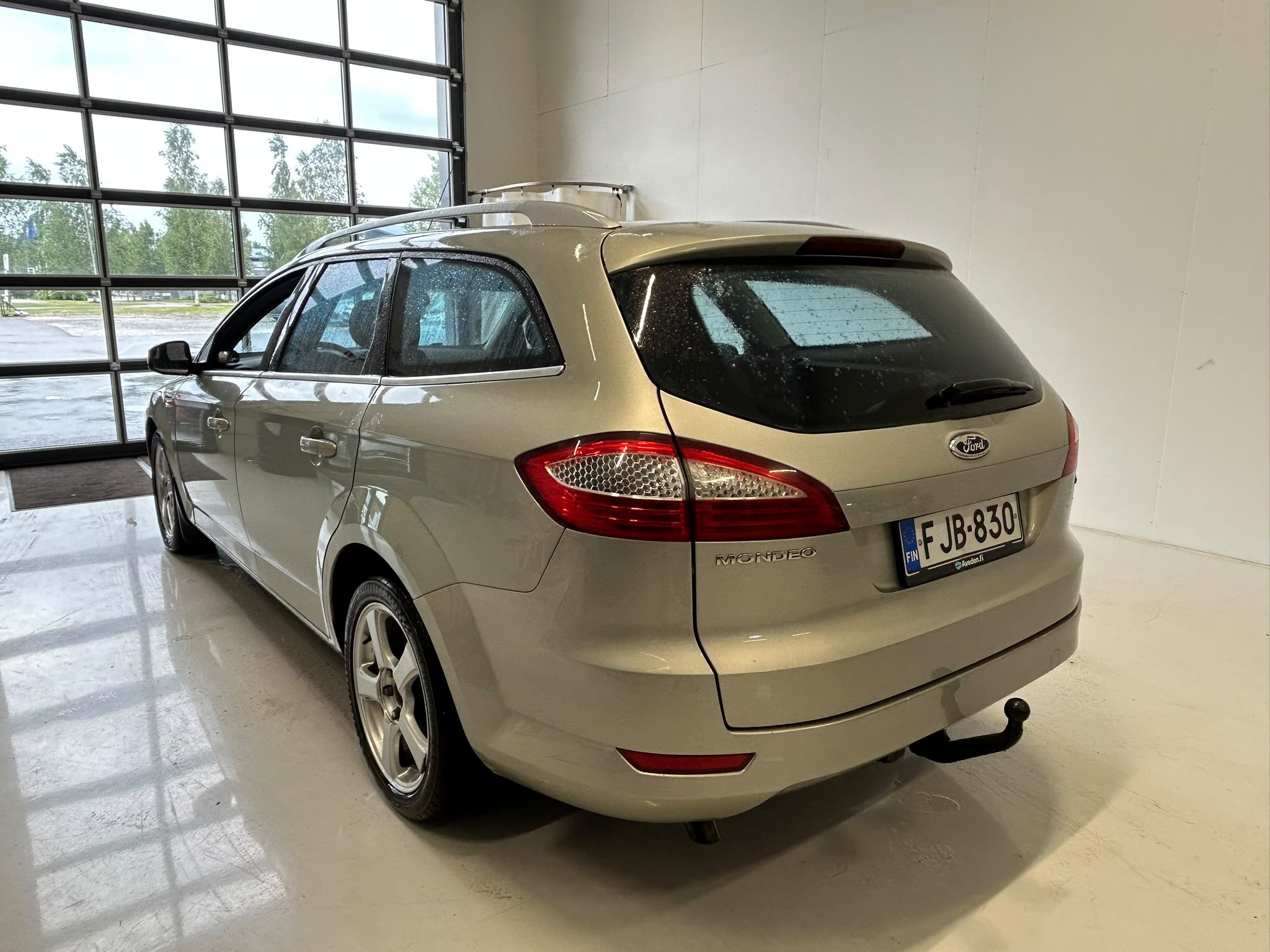 
								Ford Mondeo 2,0 TDCi 140hv DPF autom. Titanium Business A6 Wagon full									