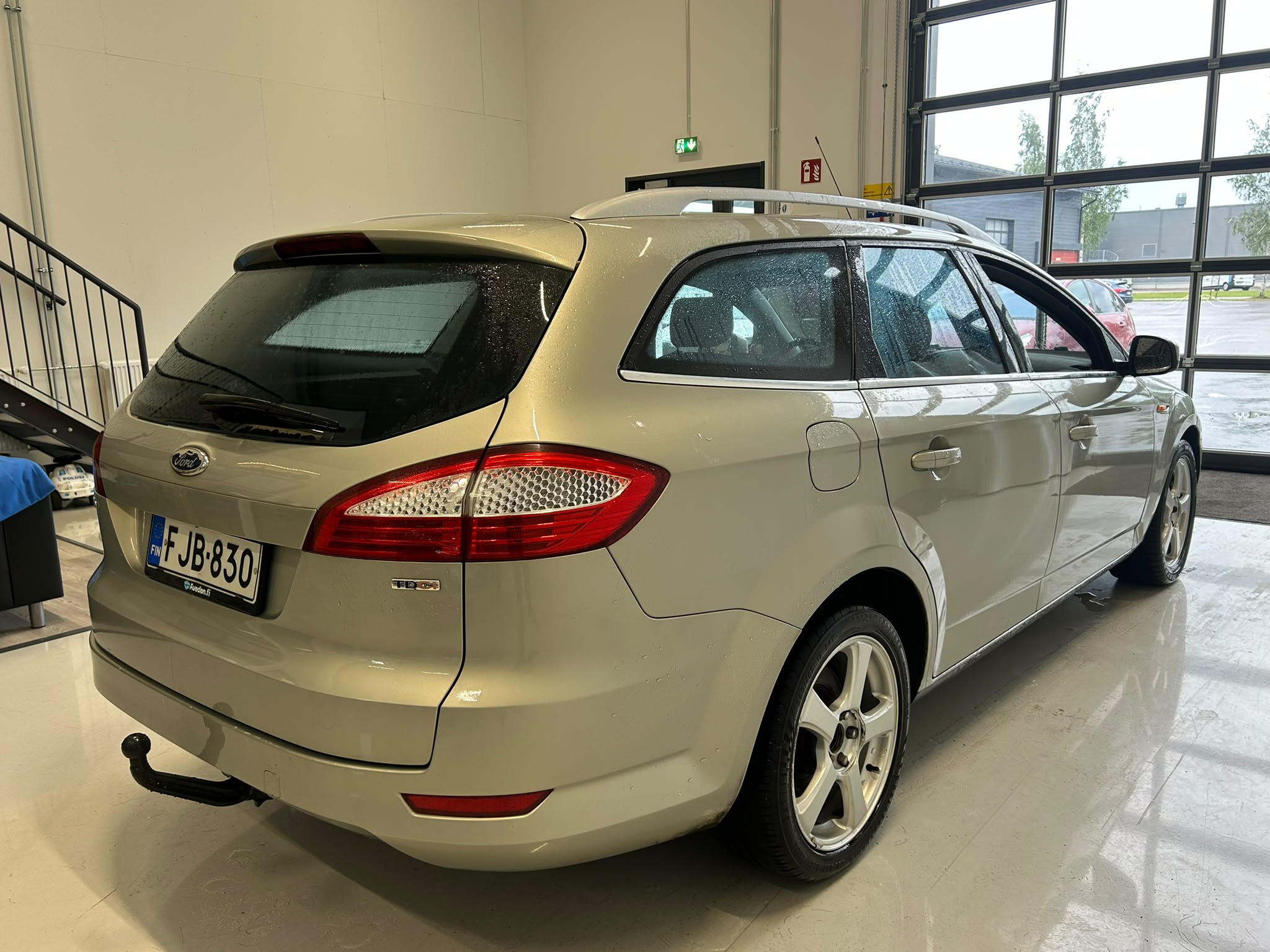 Ford Mondeo 2,0 TDCi 140hv DPF autom. Titanium Business A6 Wagon