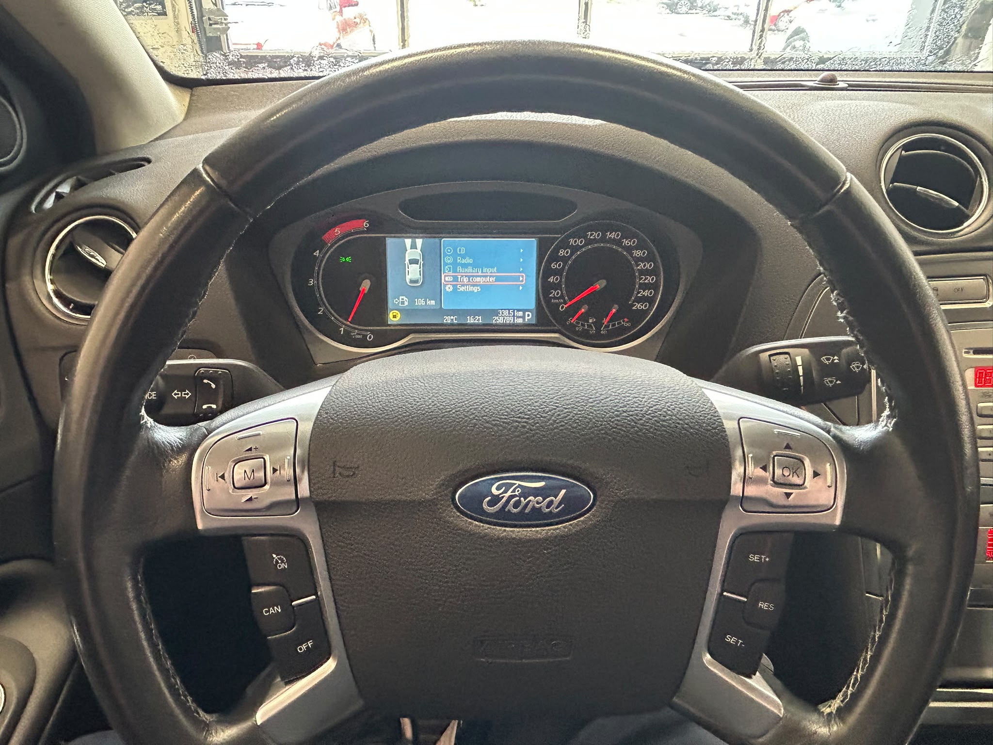 
								Ford Mondeo 2,0 TDCi 140hv DPF autom. Titanium Business A6 Wagon full									