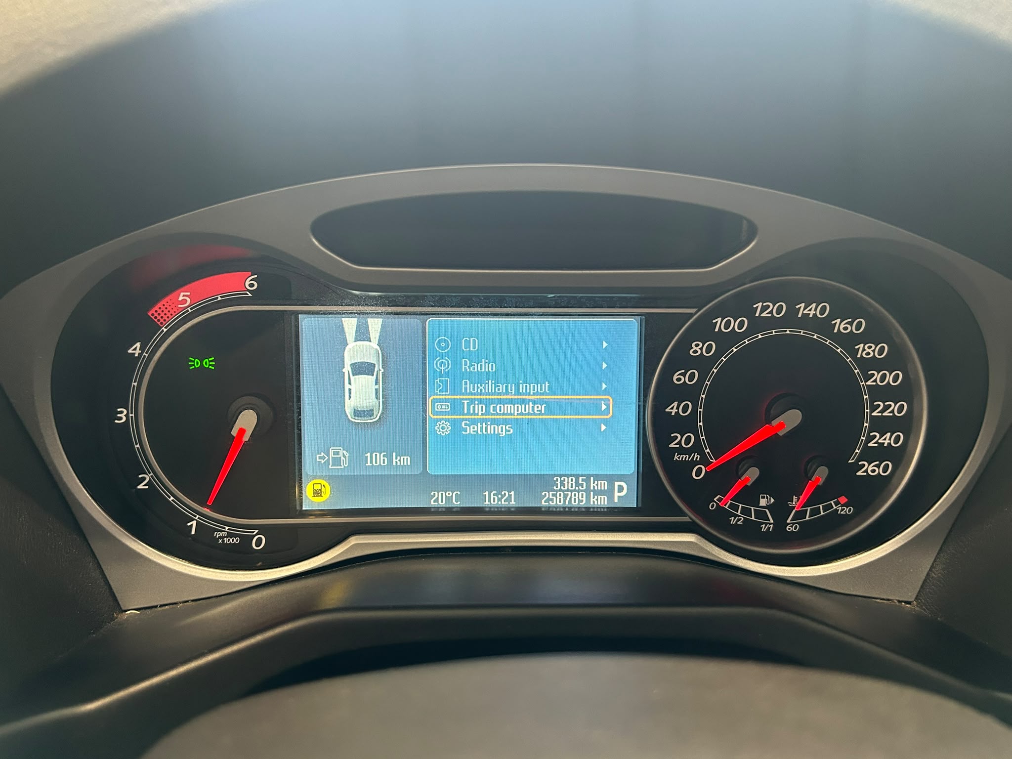 
								Ford Mondeo 2,0 TDCi 140hv DPF autom. Titanium Business A6 Wagon full									