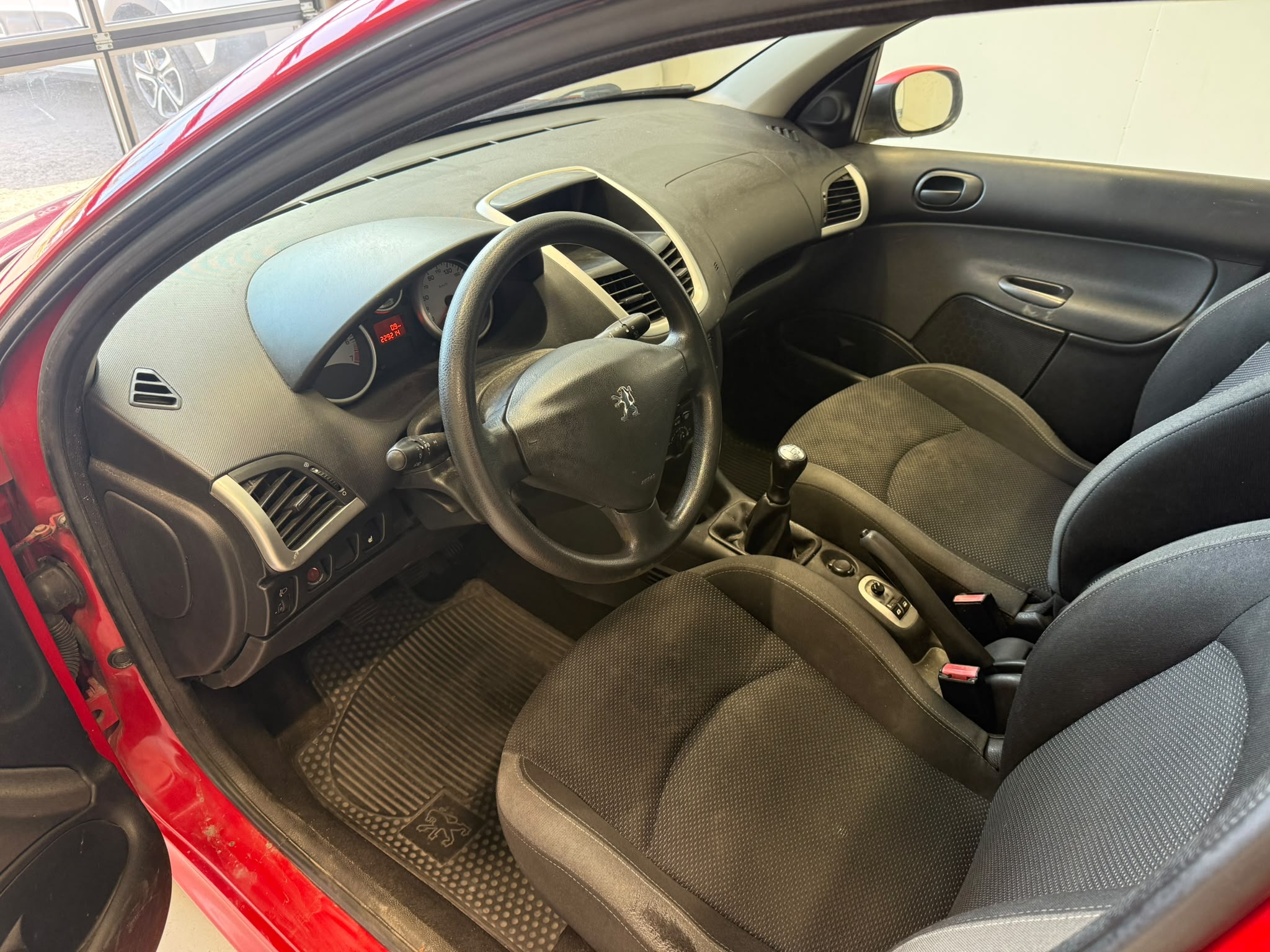 
								Peugeot 206+ Sport Limited 5-ov full									