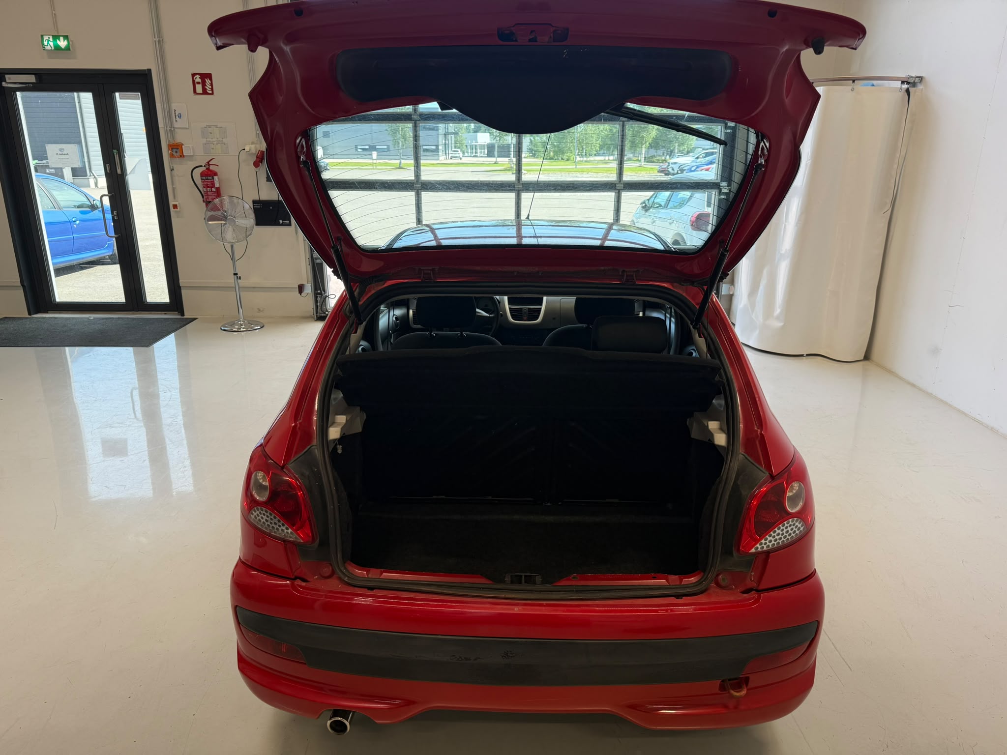 
								Peugeot 206+ Sport Limited 5-ov full									