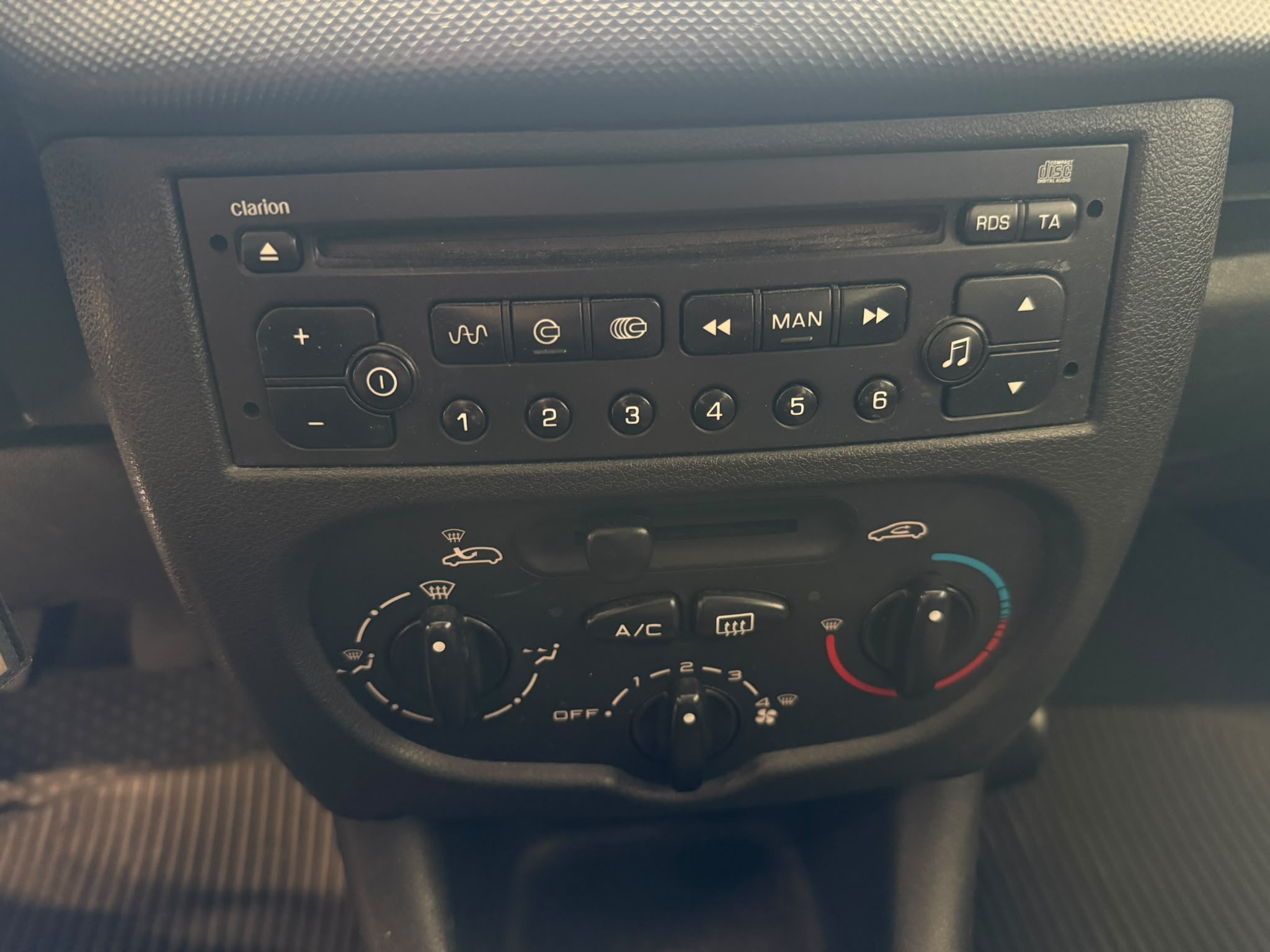 
								Peugeot 206+ Sport Limited 5-ov full									