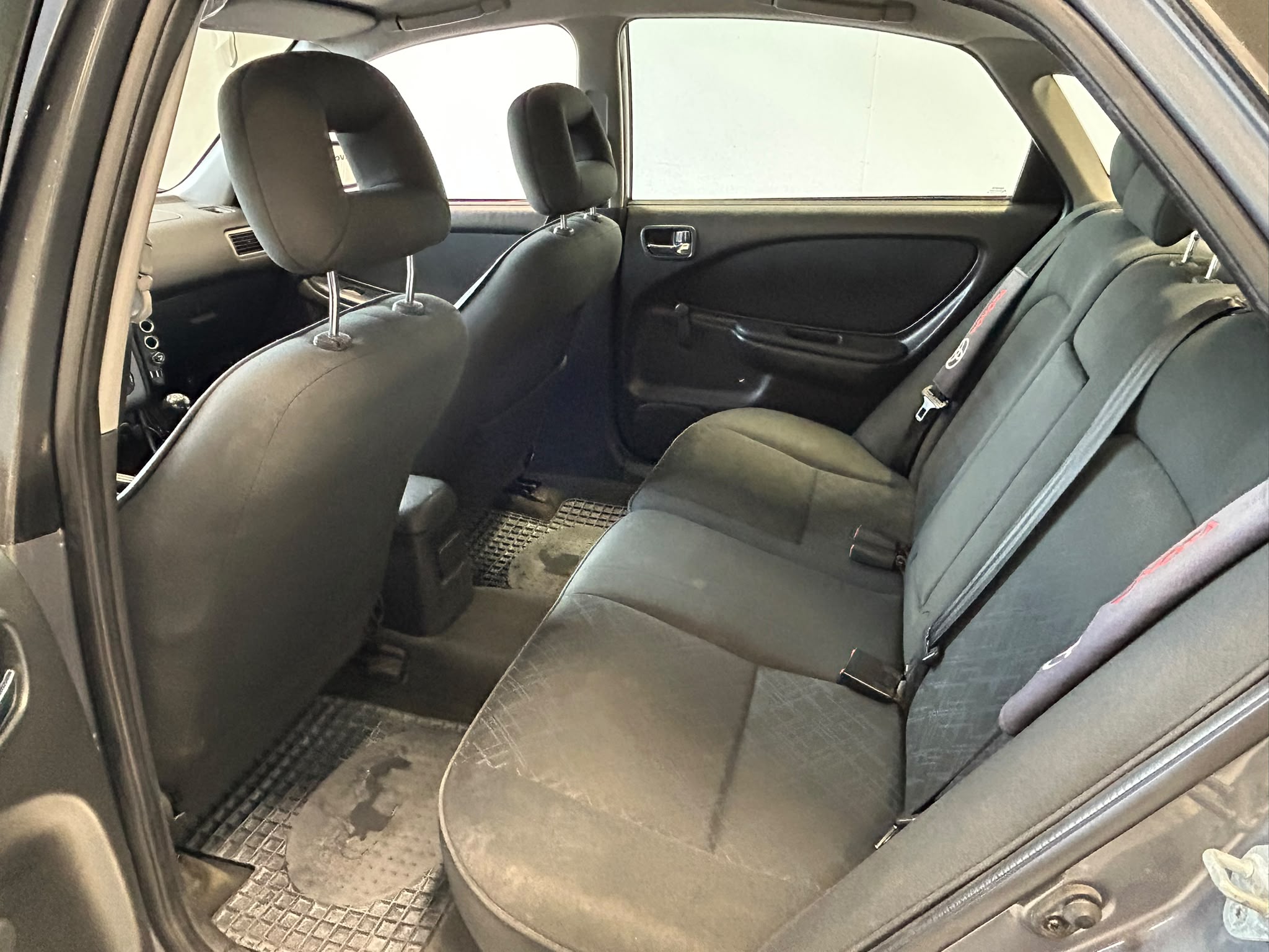 
								Toyota Avensis Liftback 1.8 VVT-i full									