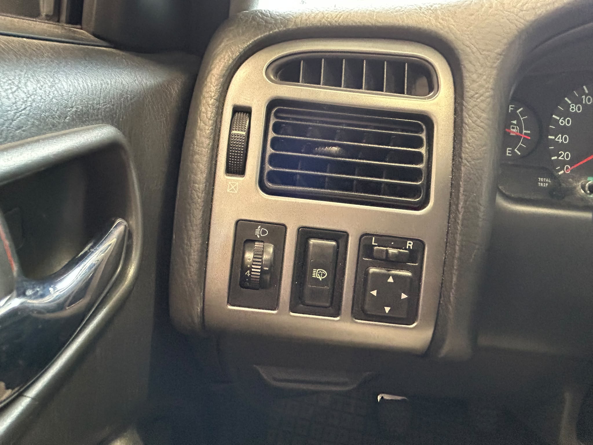 
								Toyota Avensis Liftback 1.8 VVT-i full									