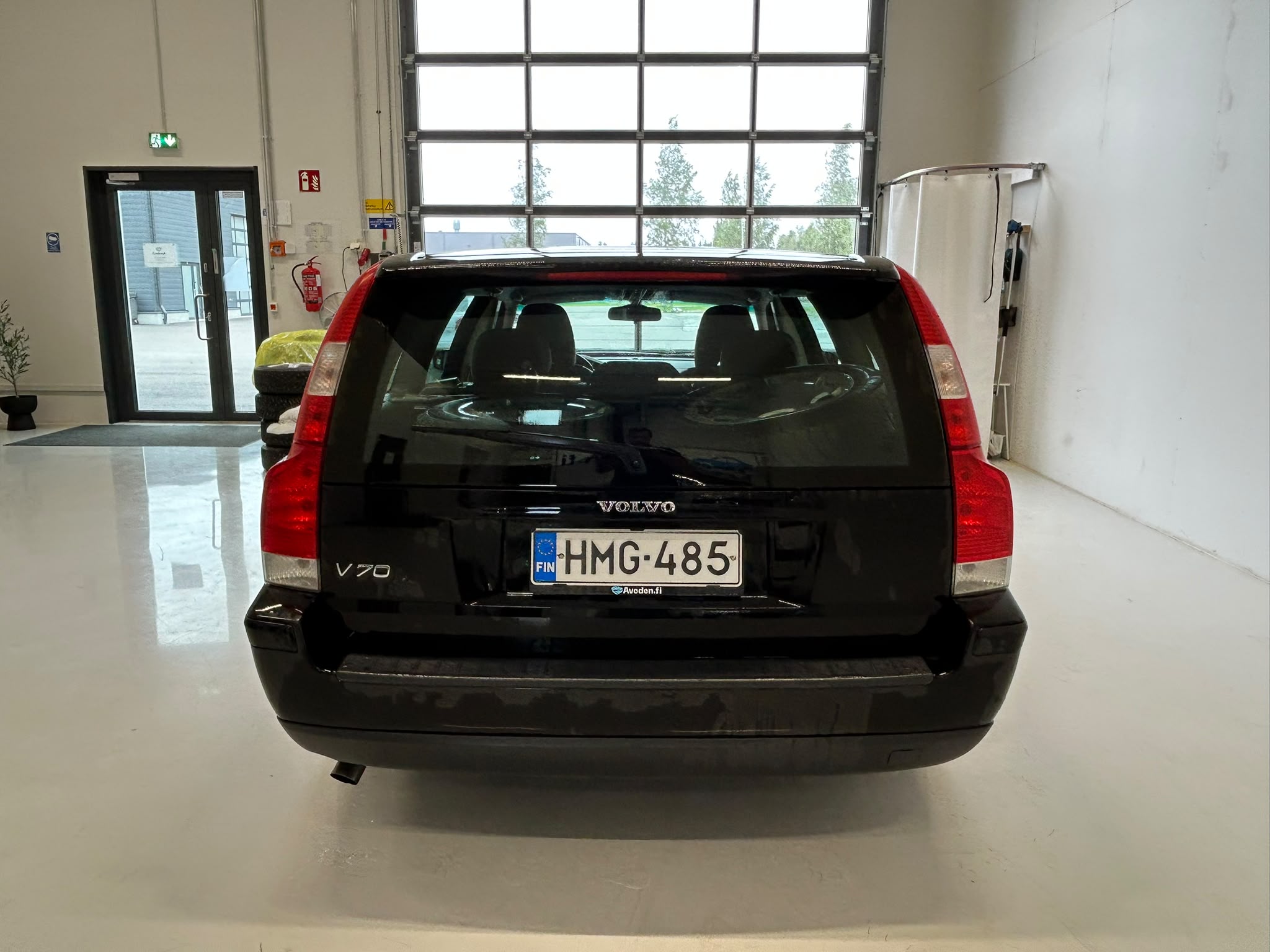 
								Volvo V70 2,4 170 hv kinetic aut full									