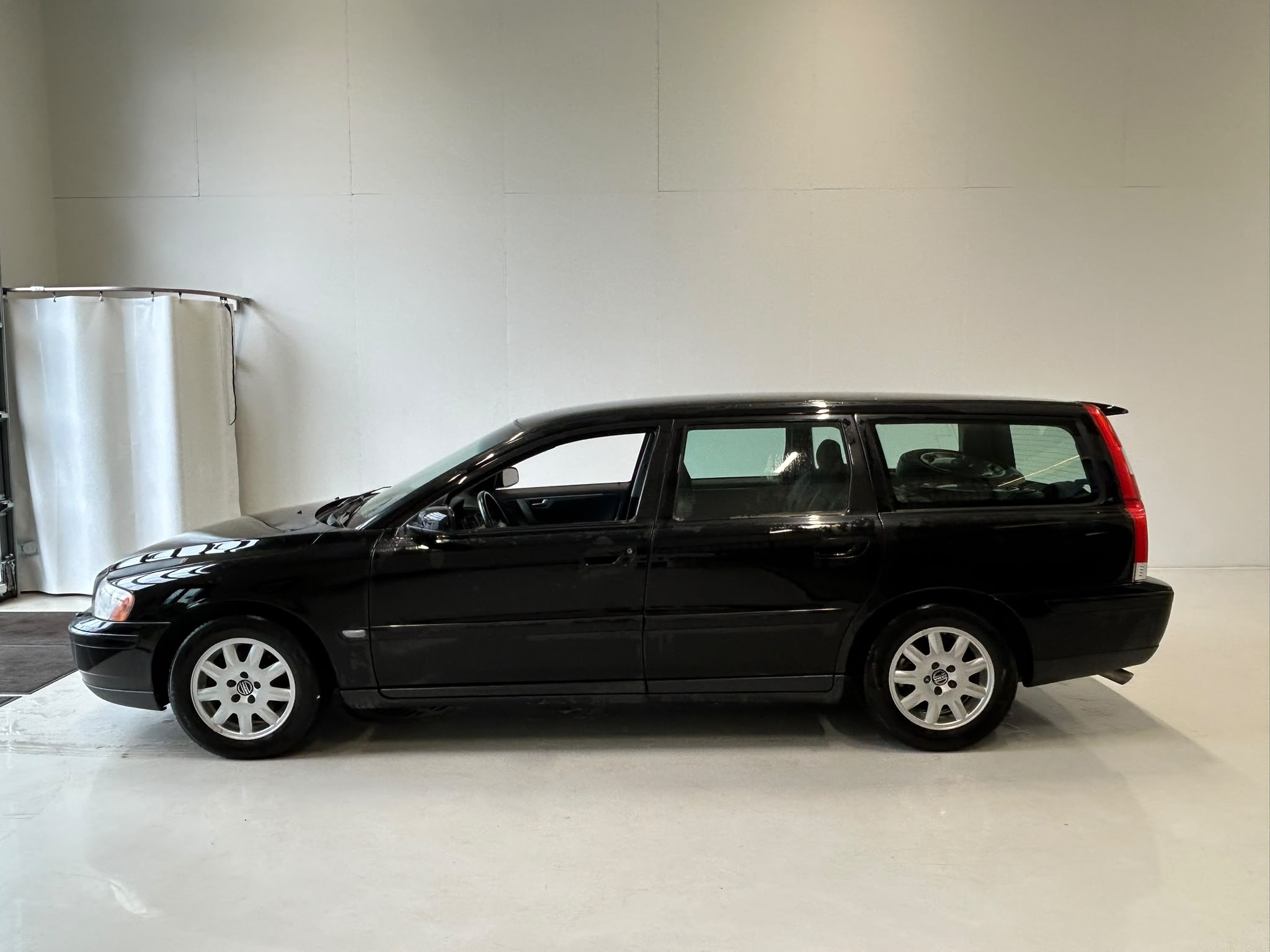 Volvo V70 2,4 170 hv kinetic aut