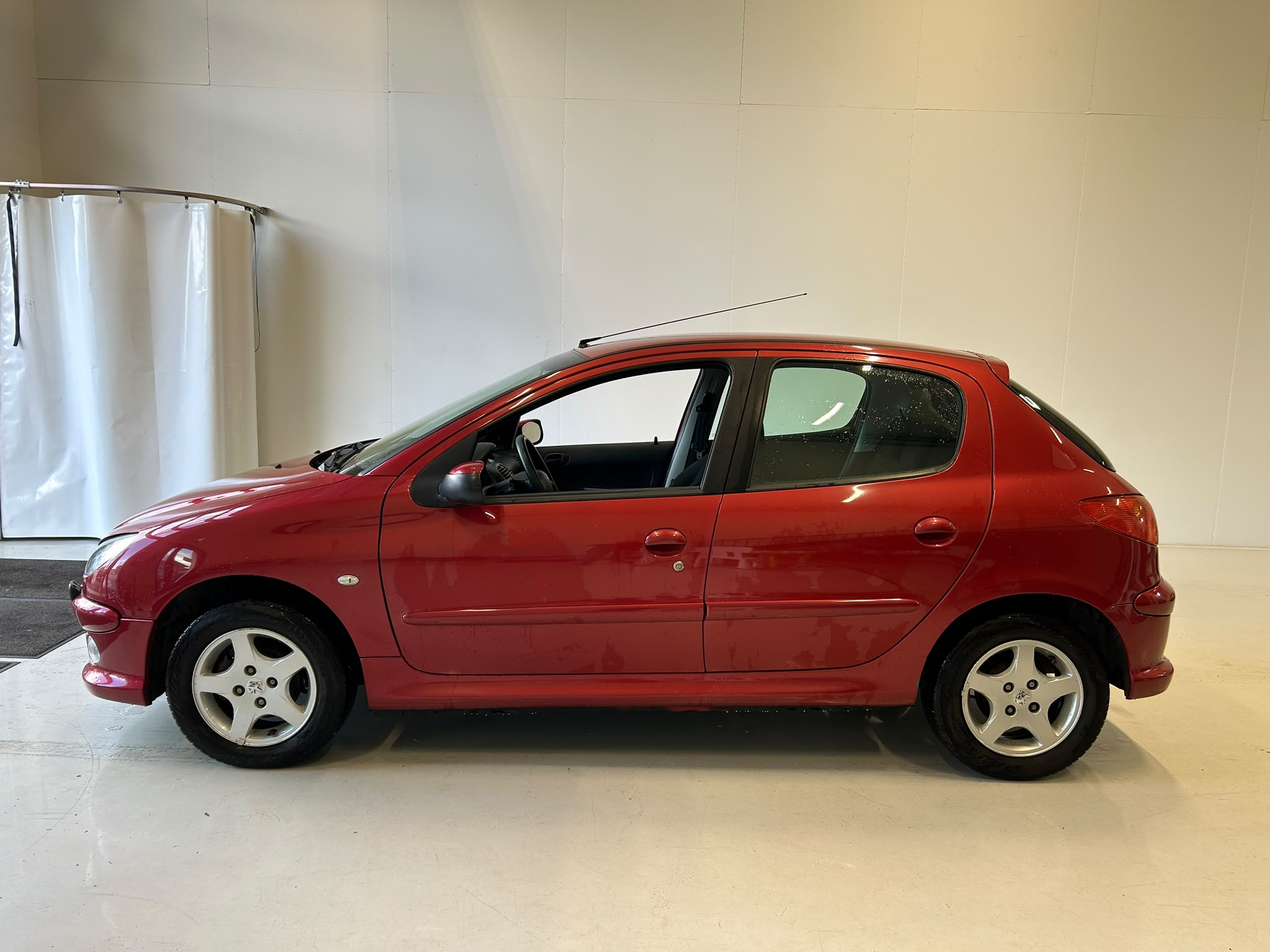 Peugeot 206 1,4 Trendy 5ov