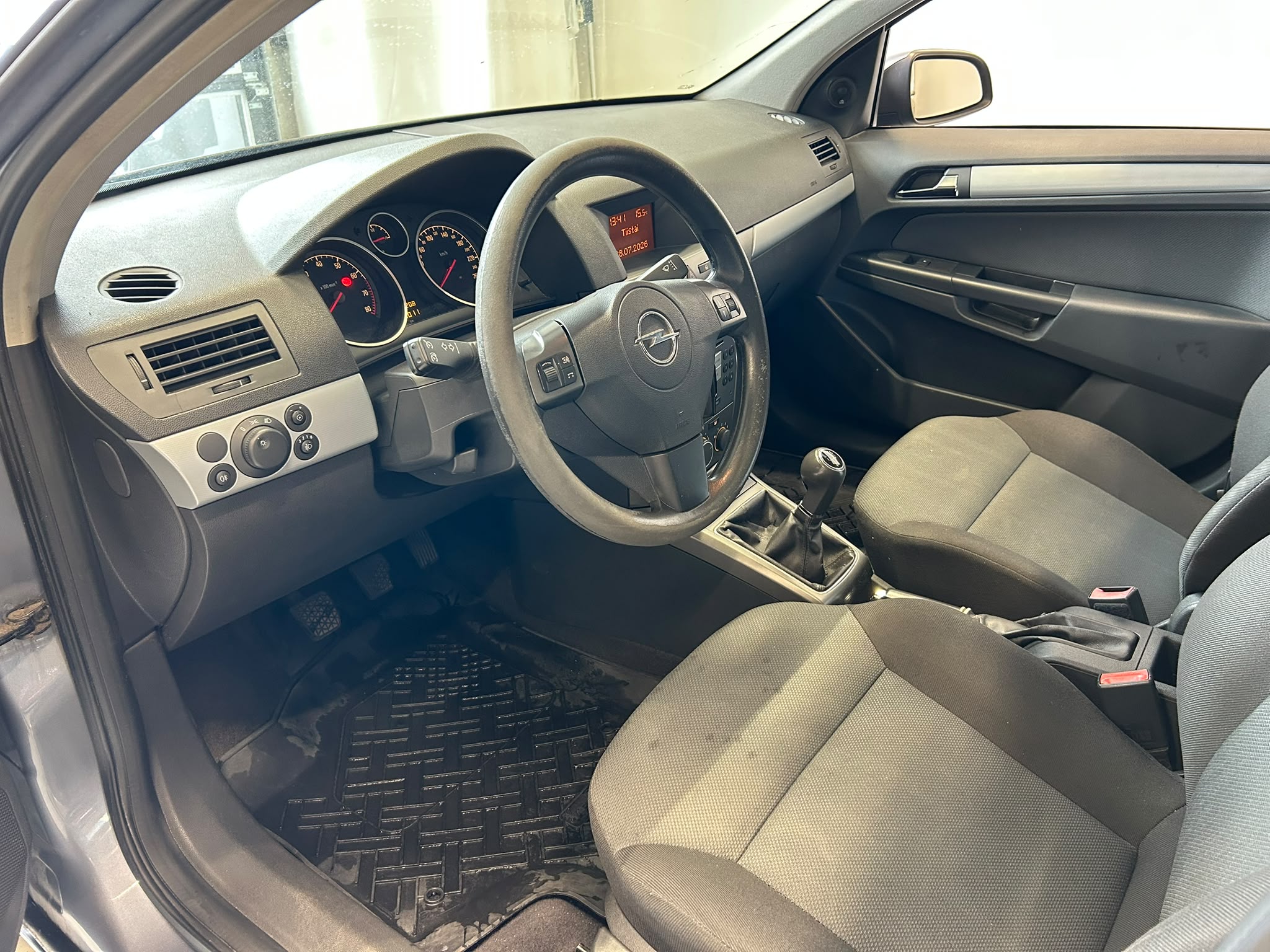 
								Opel 5D Astra STW 1.6 full									