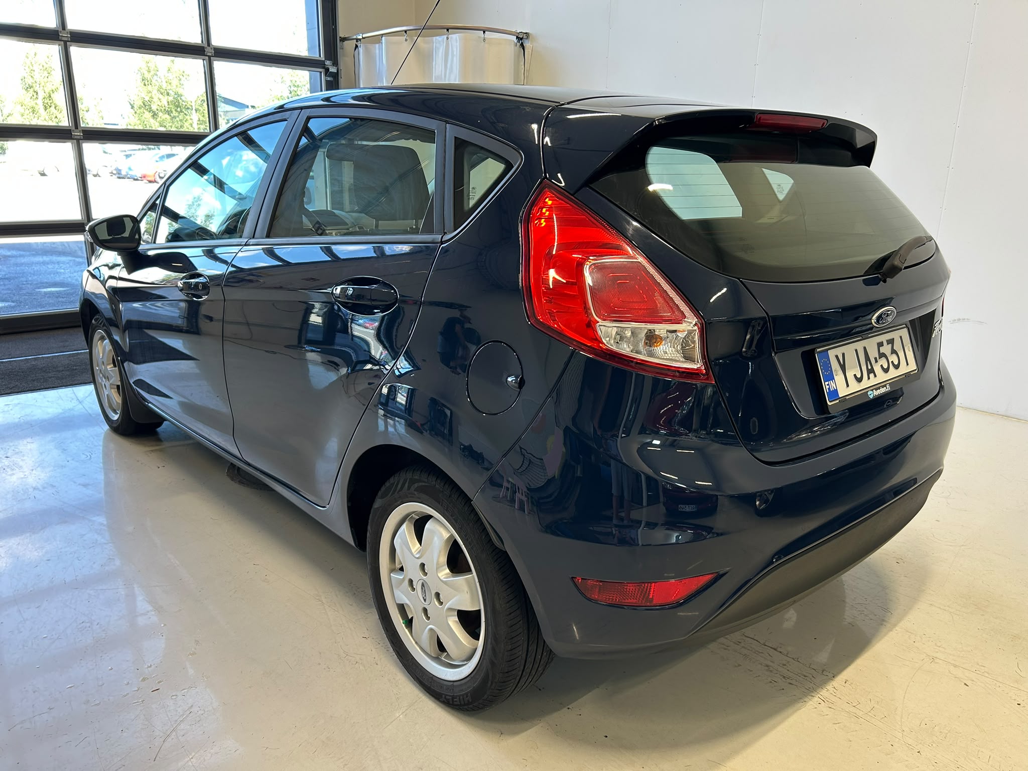 
								Ford Fiesta 1,0 80hv Start/Stop M5 Trend 5-ovinen full									