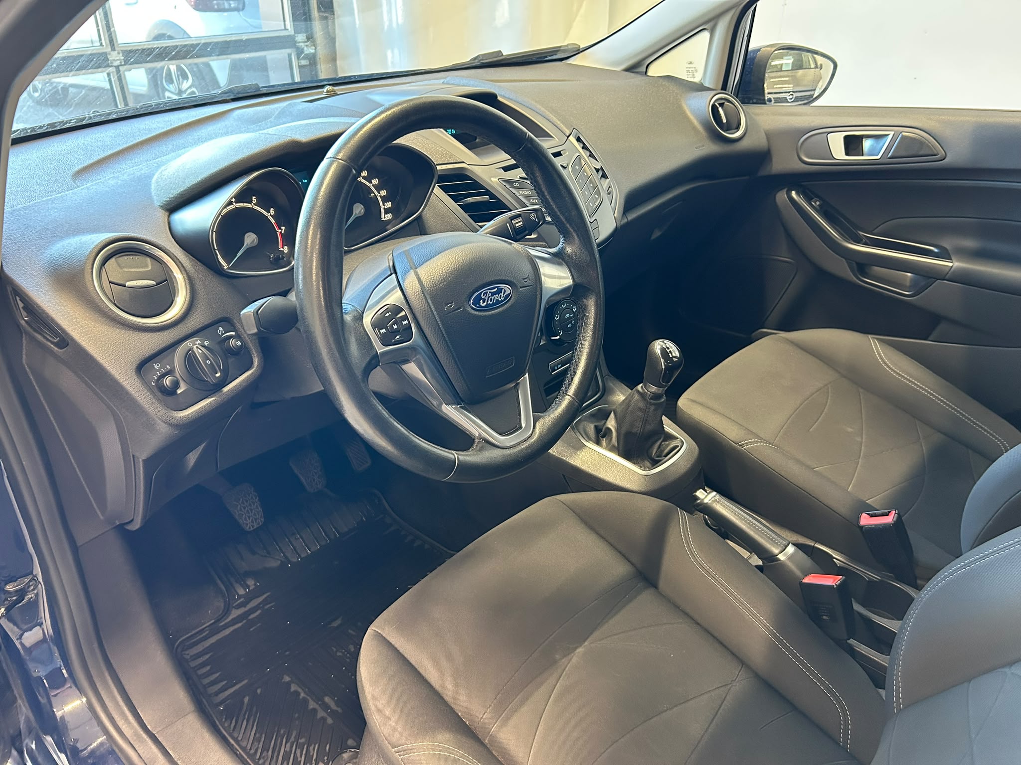 
								Ford Fiesta 1,0 80hv Start/Stop M5 Trend 5-ovinen full									