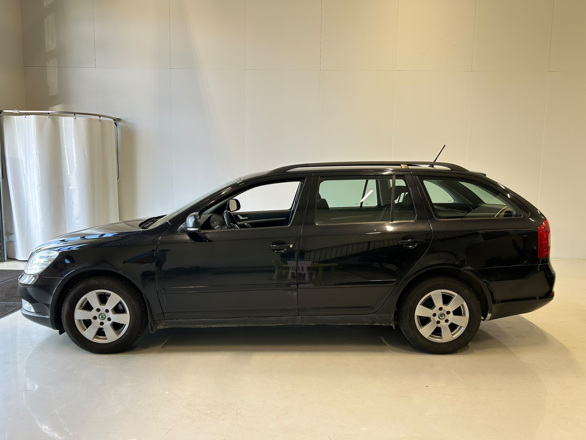 
								Skoda Octavia Combi 1,6 TDI Elegance Green tec full									